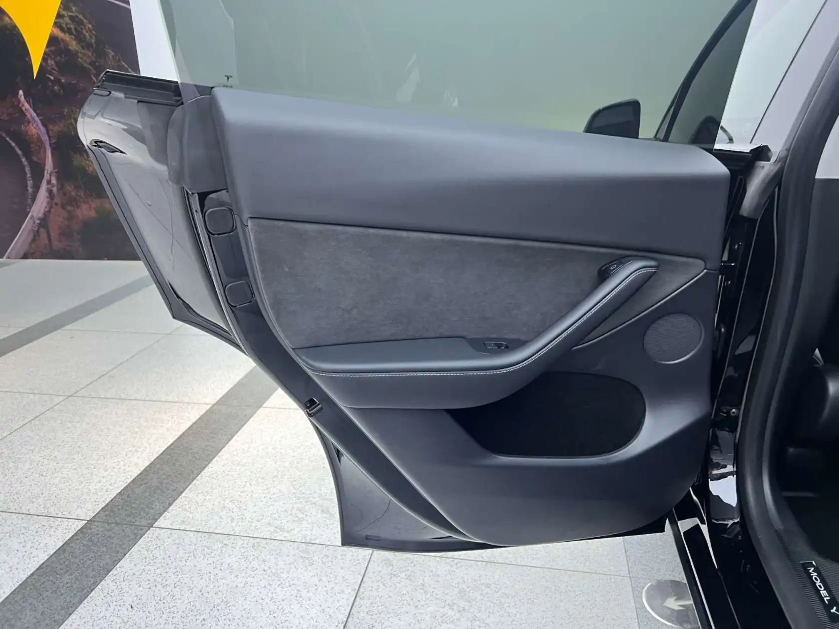 Tesla Model Y, 2022 13