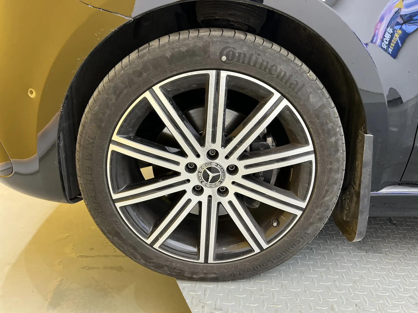 Mercedes-Benz V, 2025 10