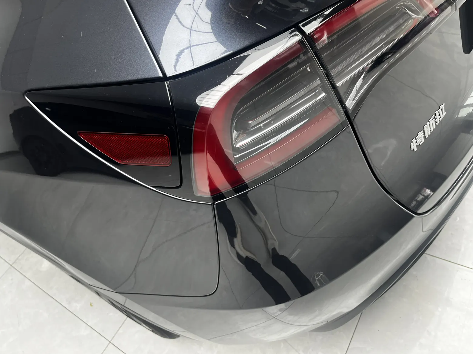 Tesla Model Y, 2024 6