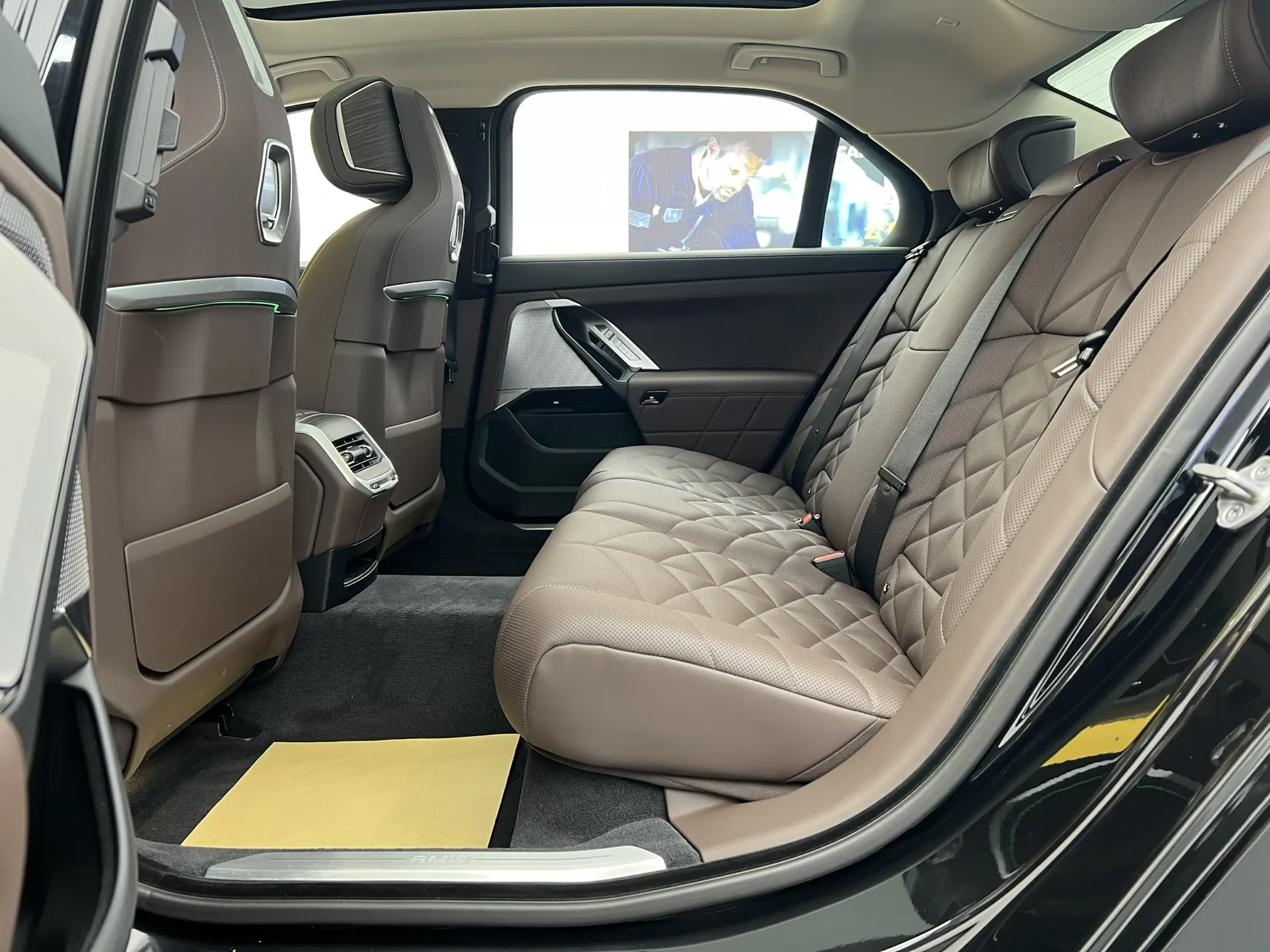 BMW 740Li, 2023 33