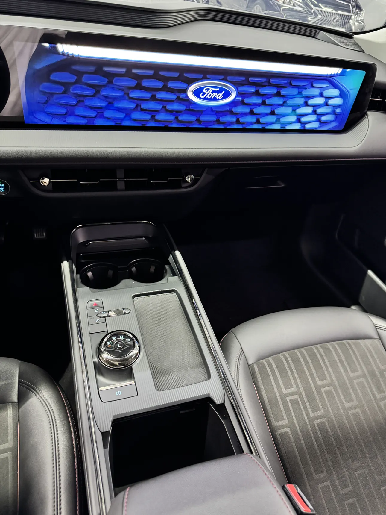 Ford Mondeo, 2024 13