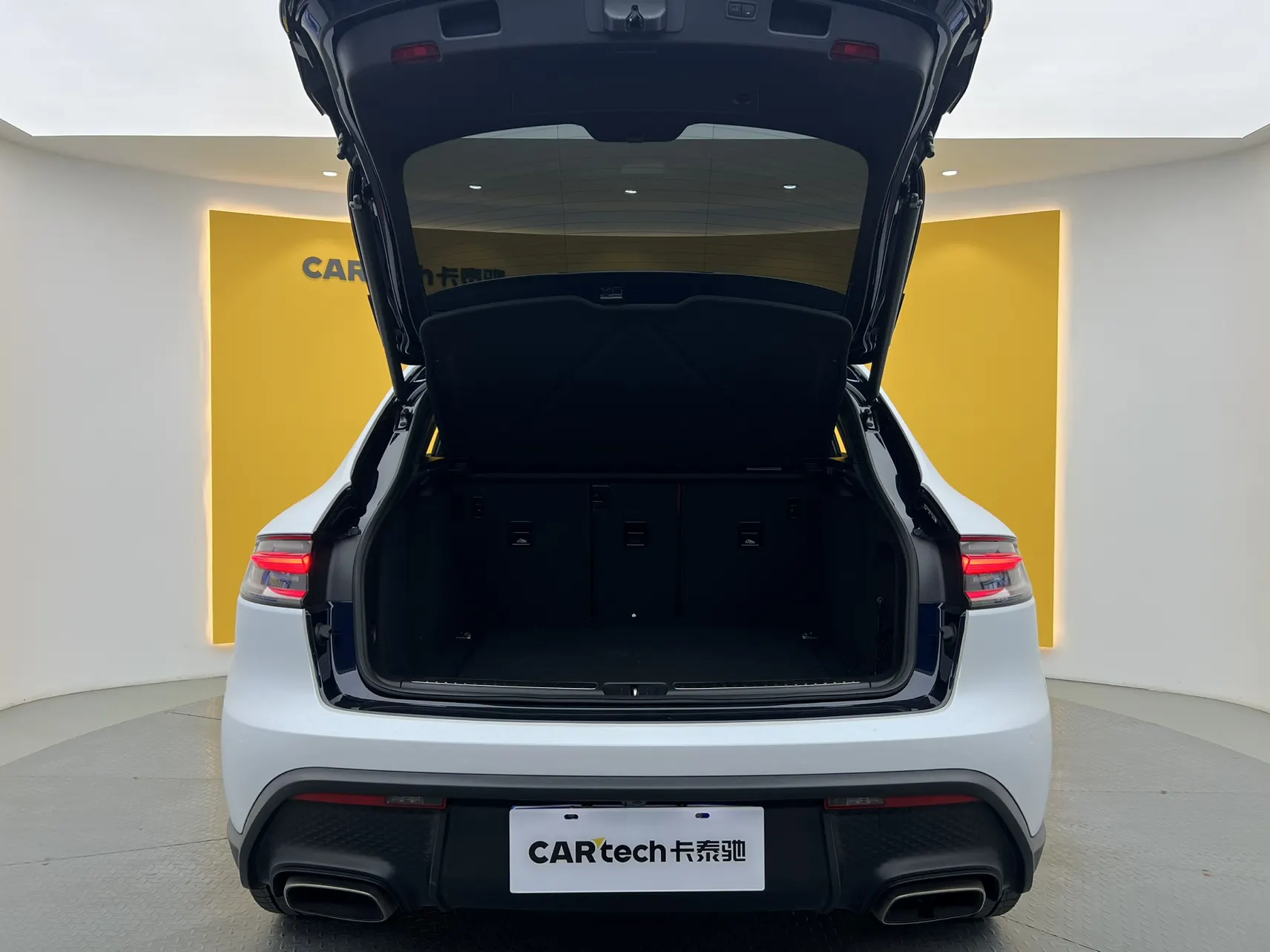 Porsche Macan, 2023 12