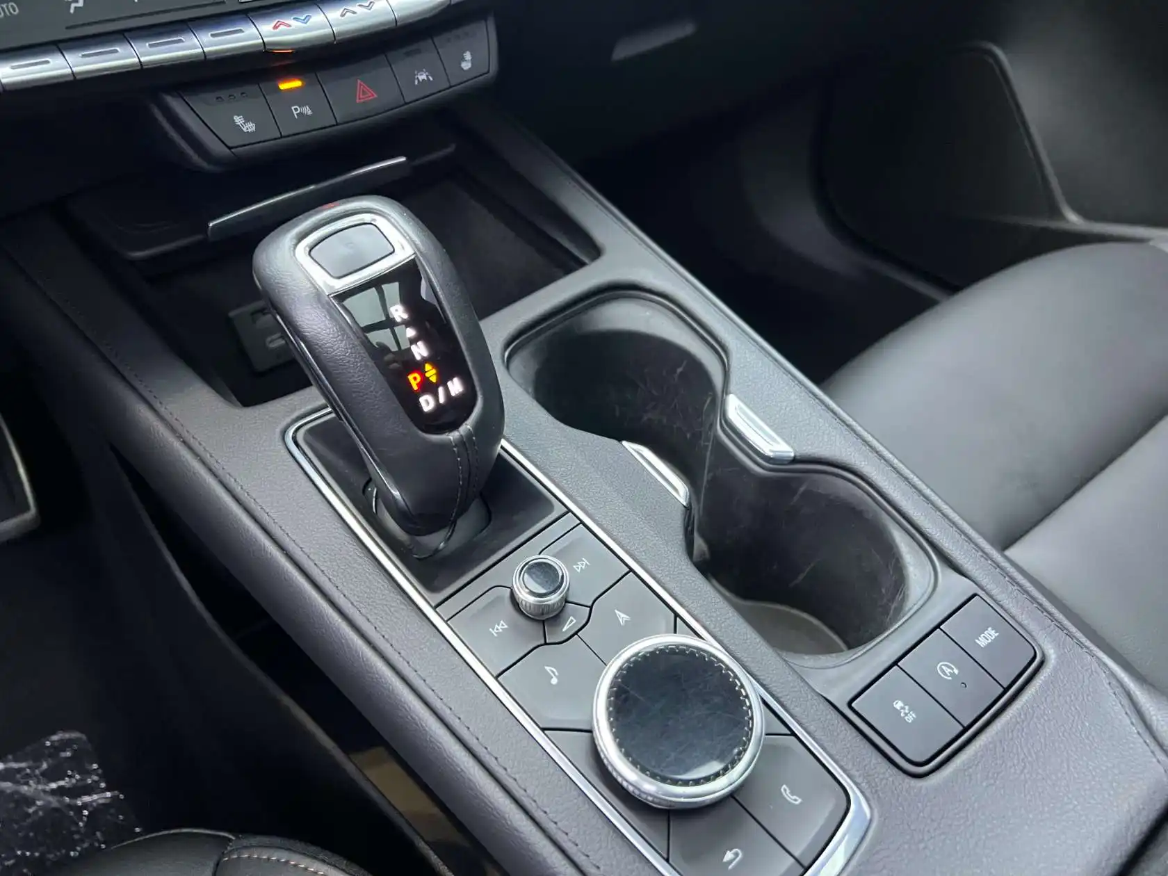 Cadillac XT4, 2019 10