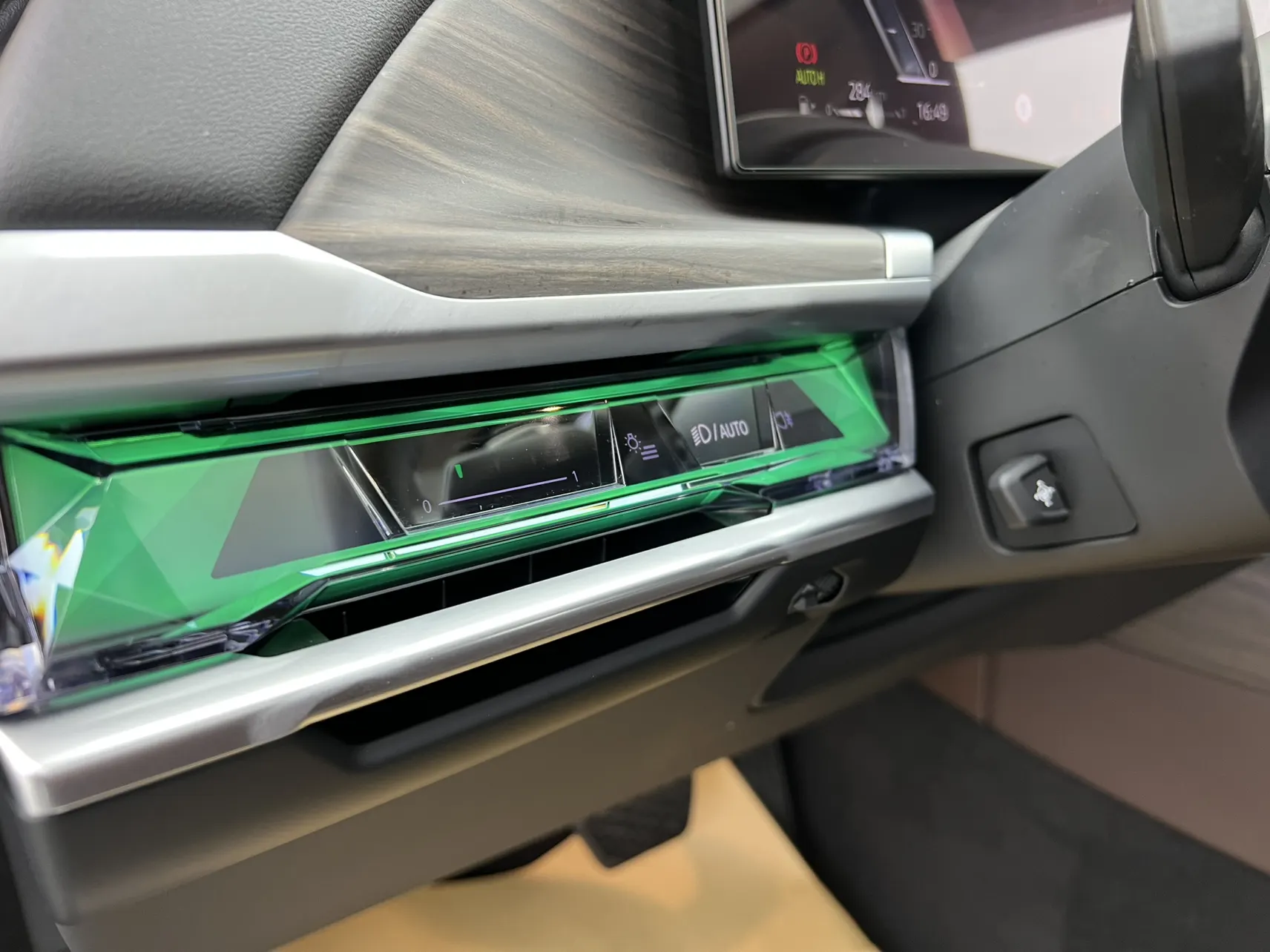 BMW 740Li, 2023 28