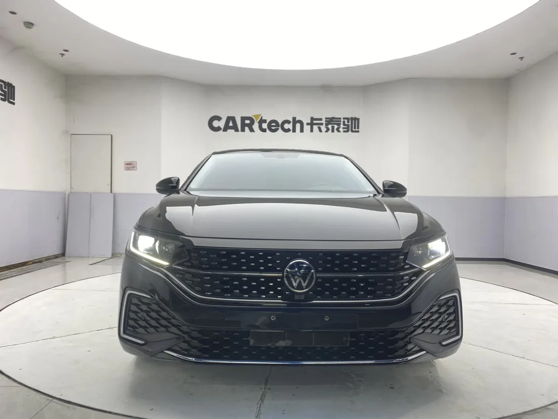 Volkswagen Passat, 2024 3