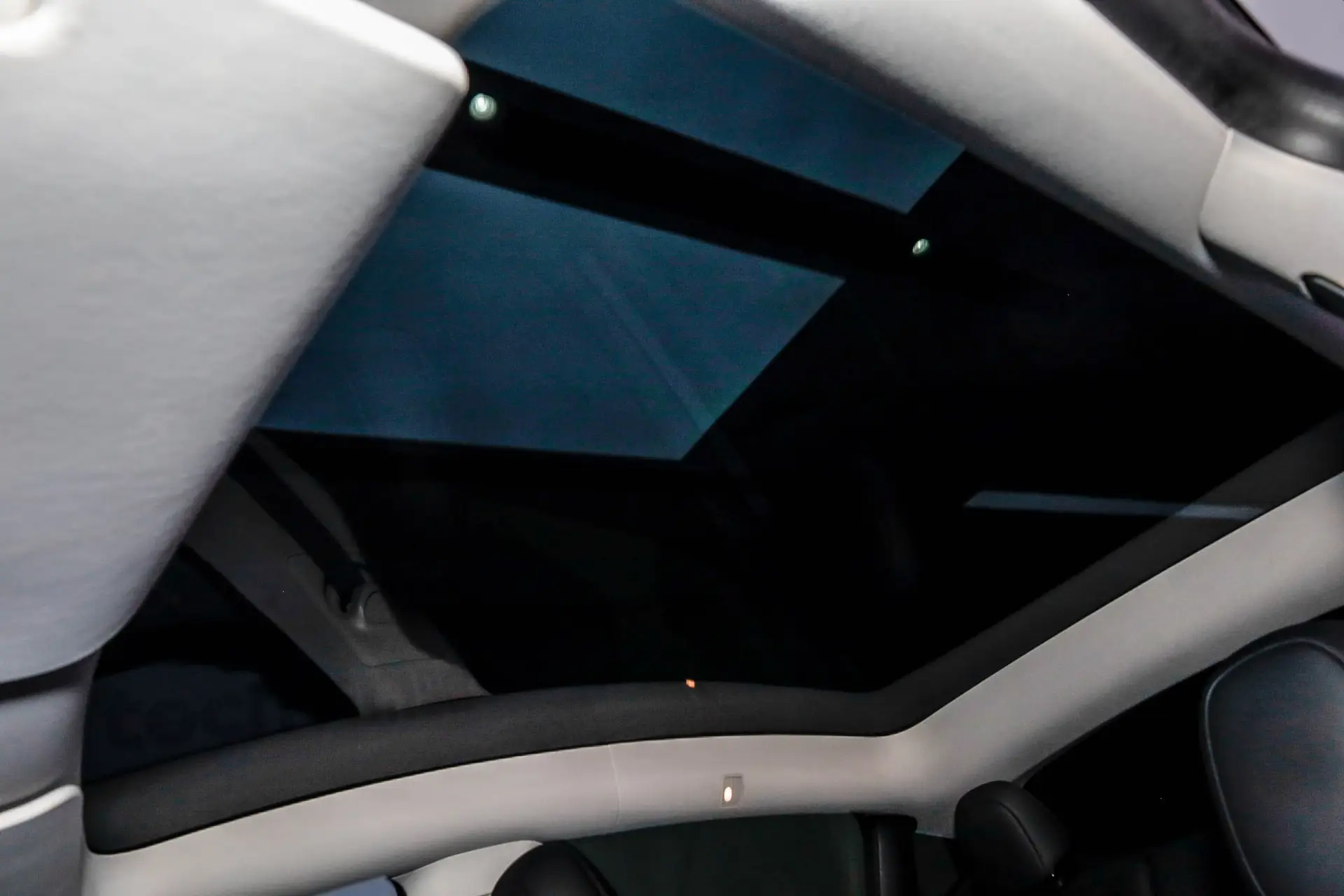 Tesla Model Y, 2023 9