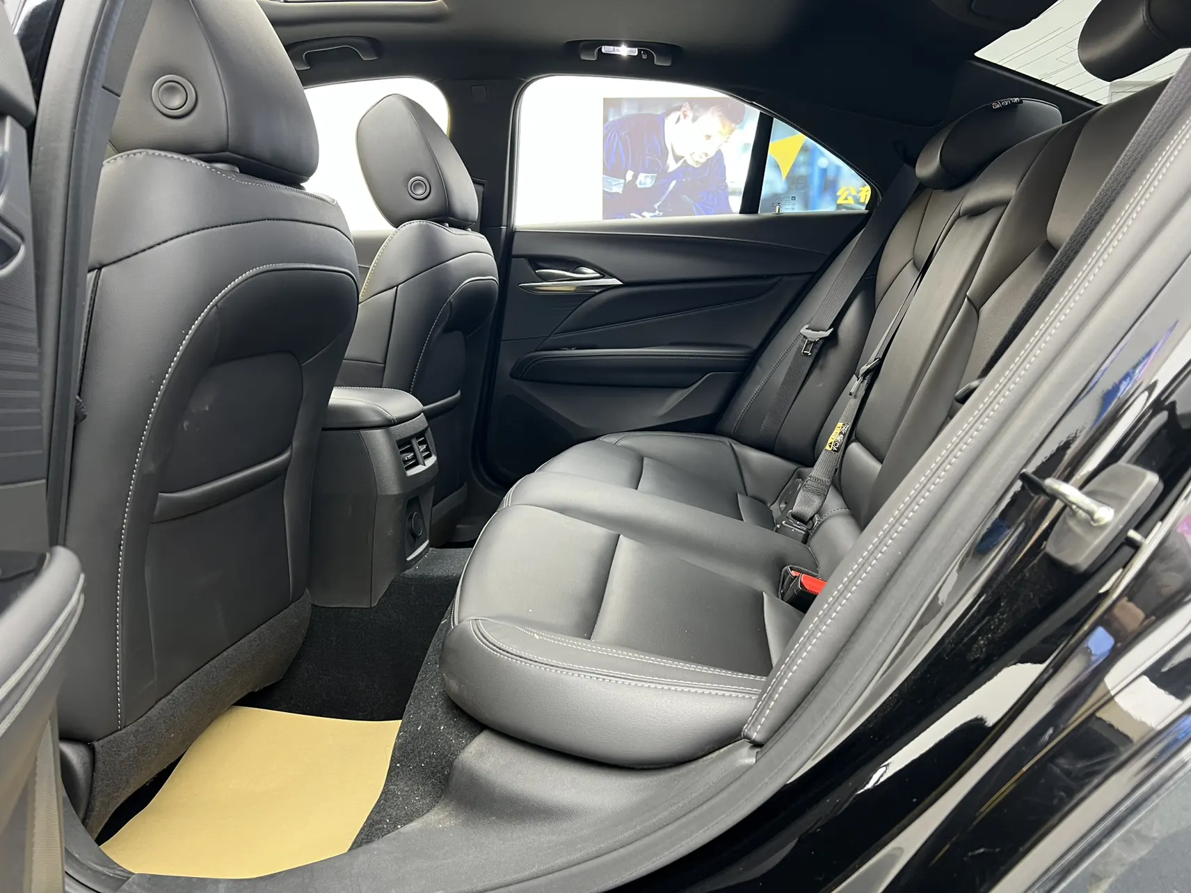 Cadillac CT4, 2023 26