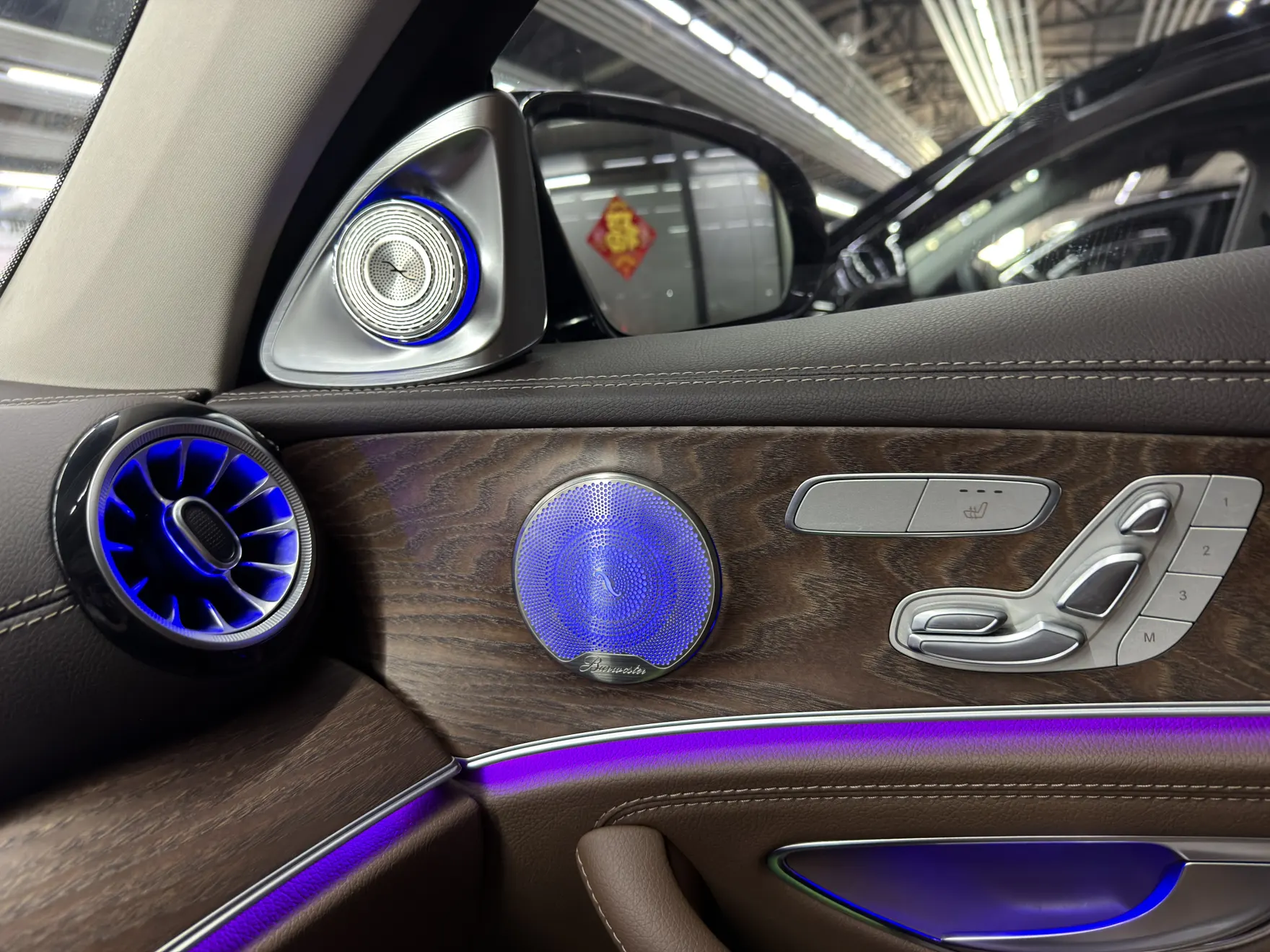 Mercedes-Benz E 300 L, 2023 14