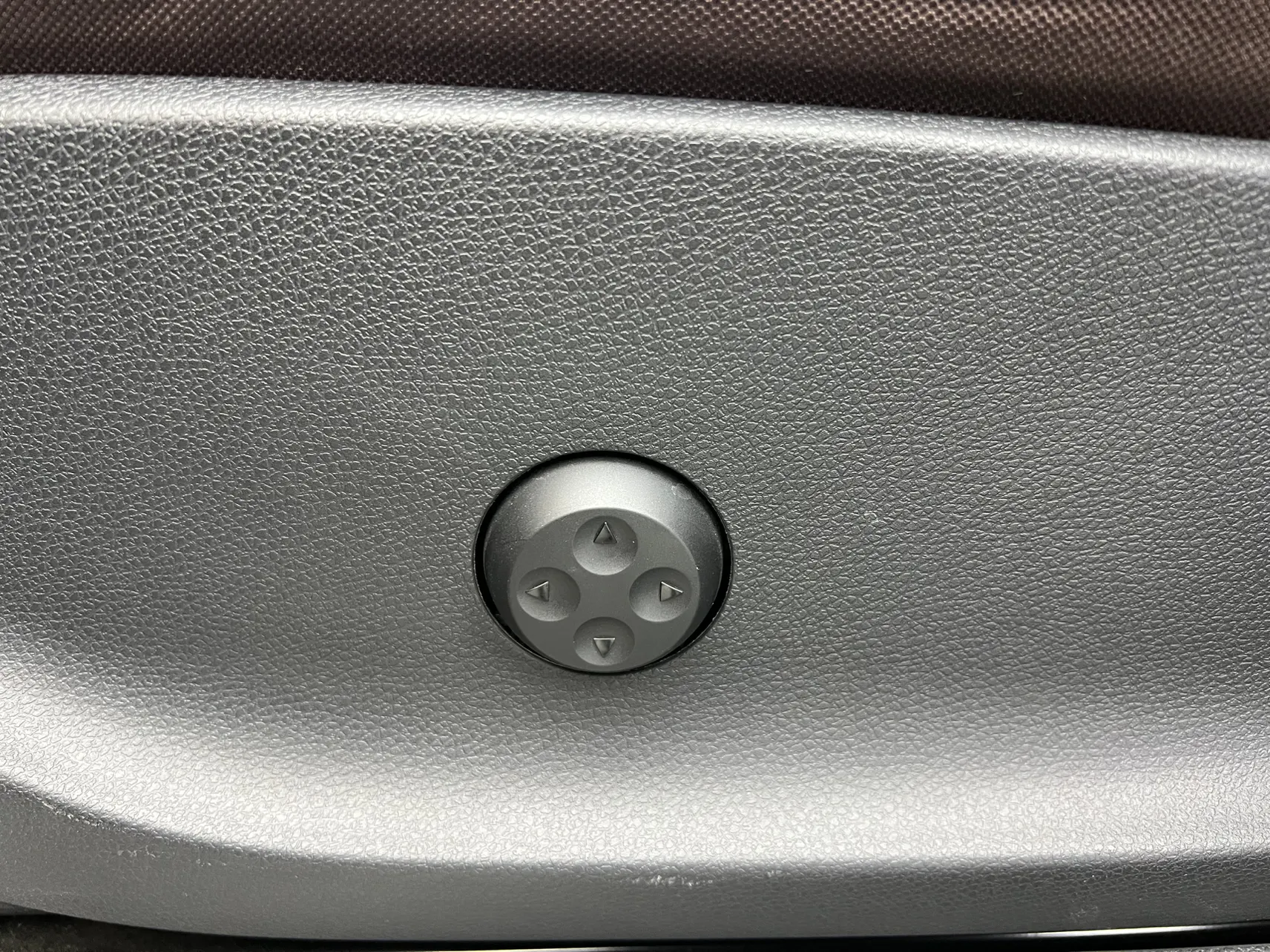 Mercedes-Benz V, 2025 39