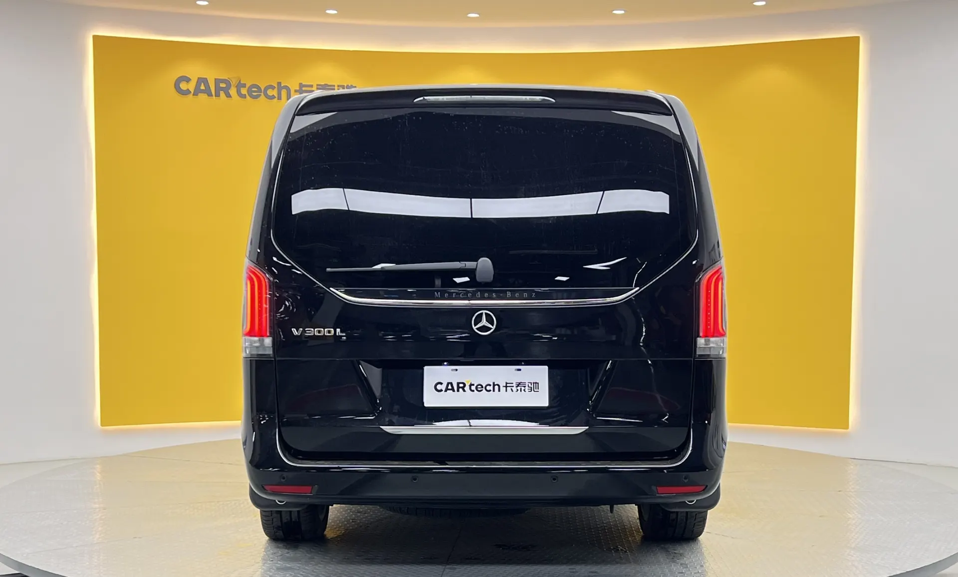 Mercedes-Benz V, 2025 все фото
