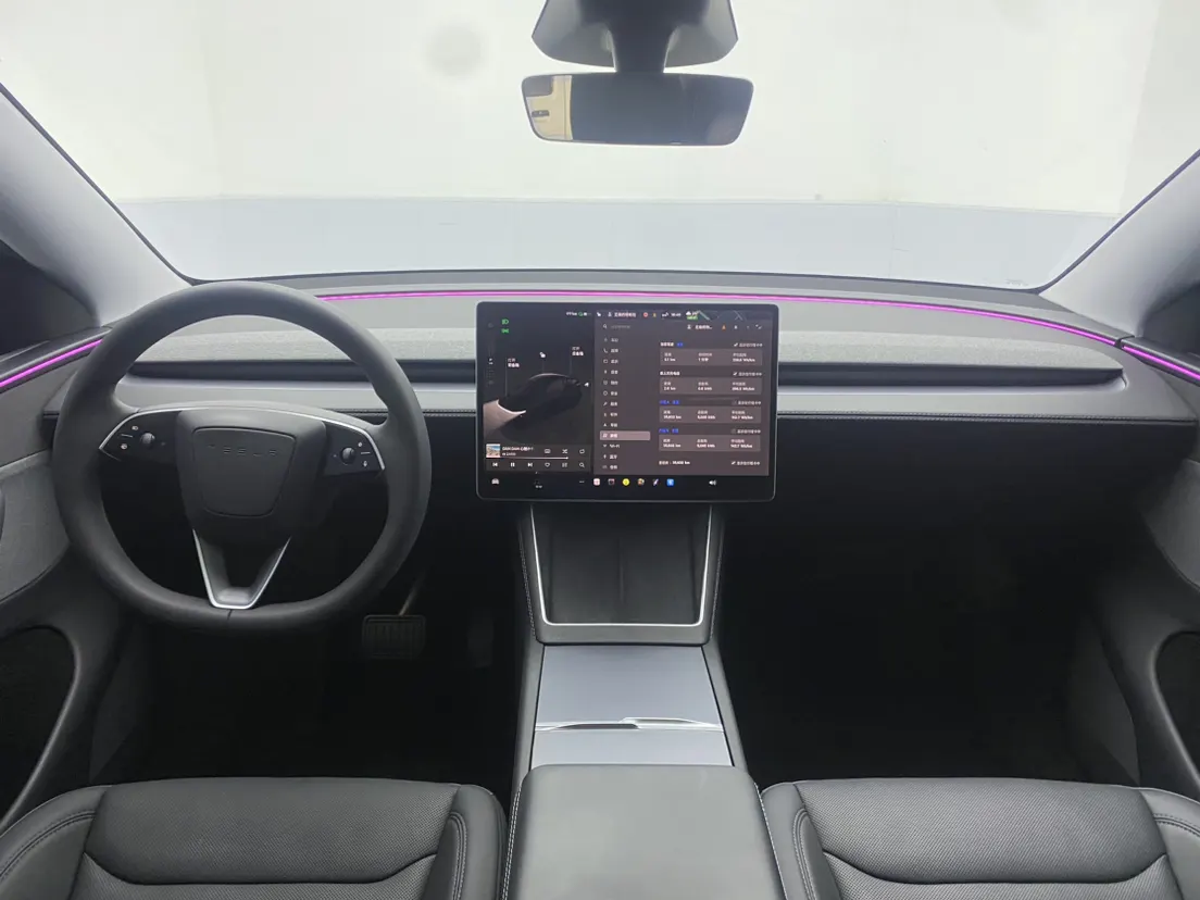 Tesla Model Y, 2025 14