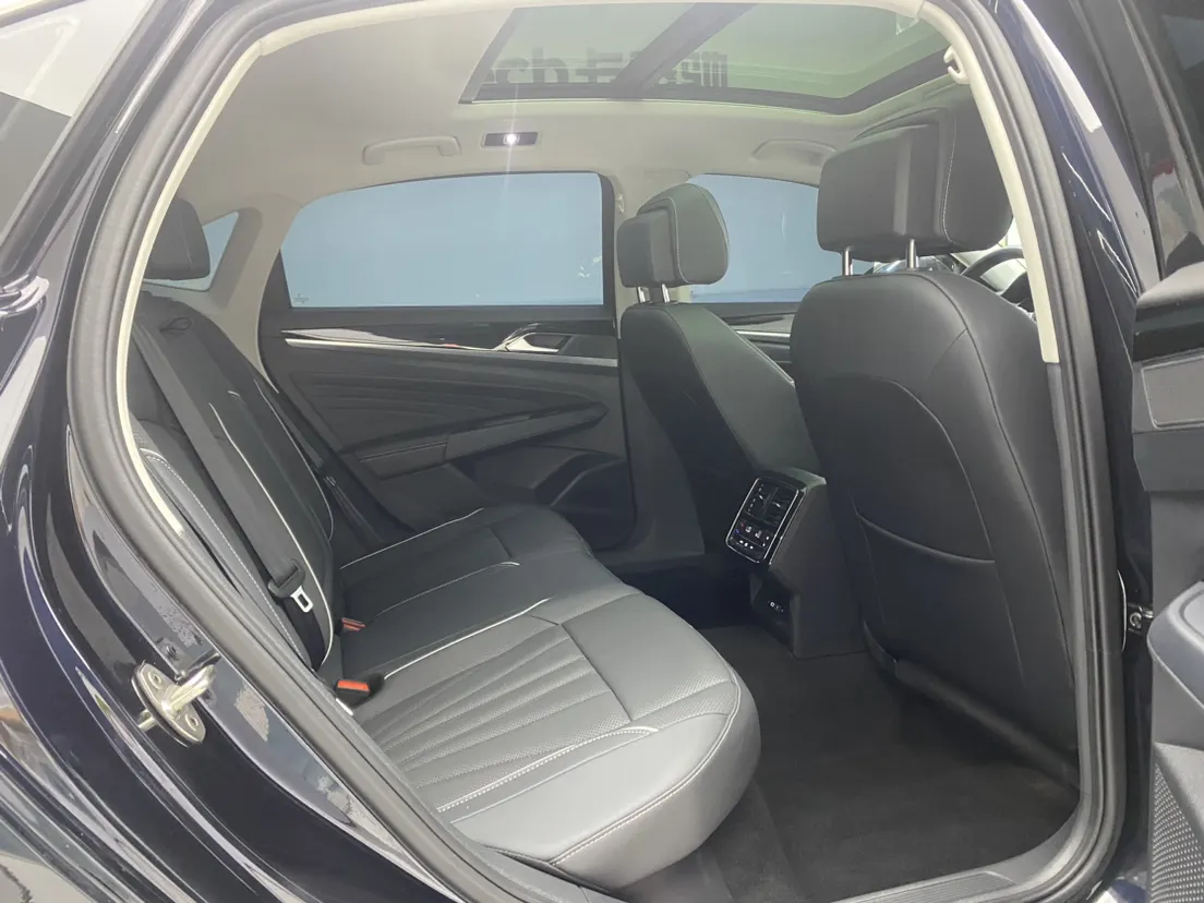 Volkswagen Passat, 2024 23