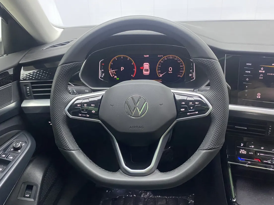 Volkswagen Passat, 2024 14