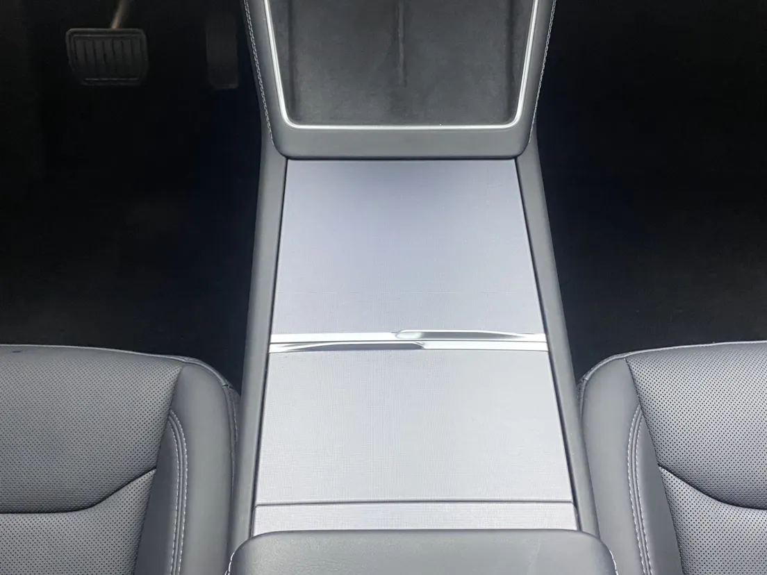 Tesla Model Y, 2025 23