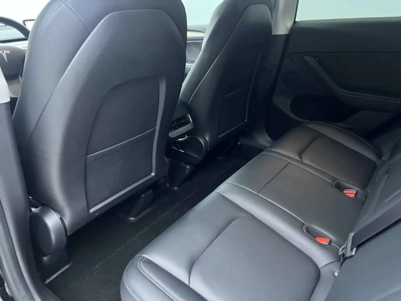 Tesla Model Y, 2022 12