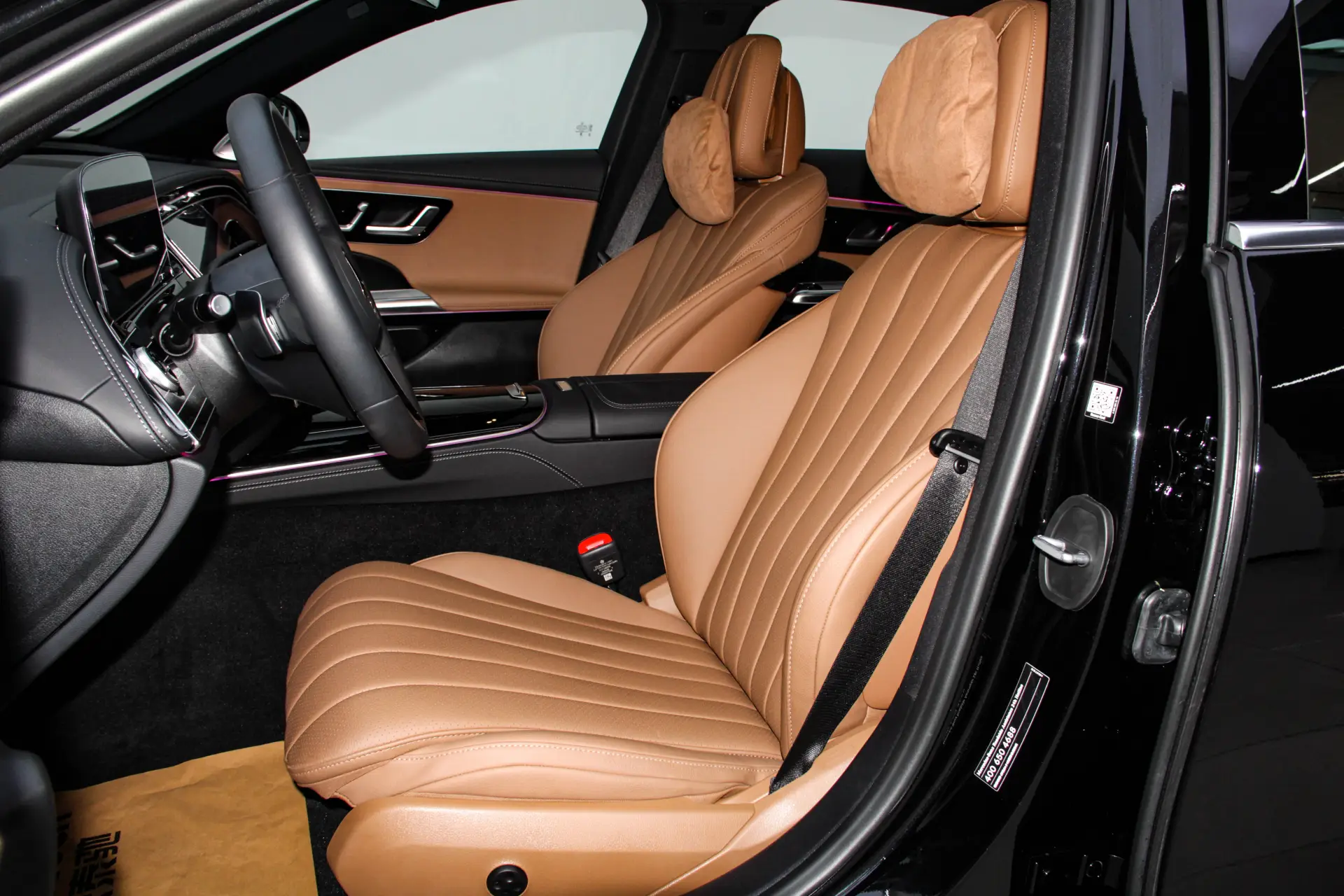 Mercedes-Benz E 260 L, 2025 18
