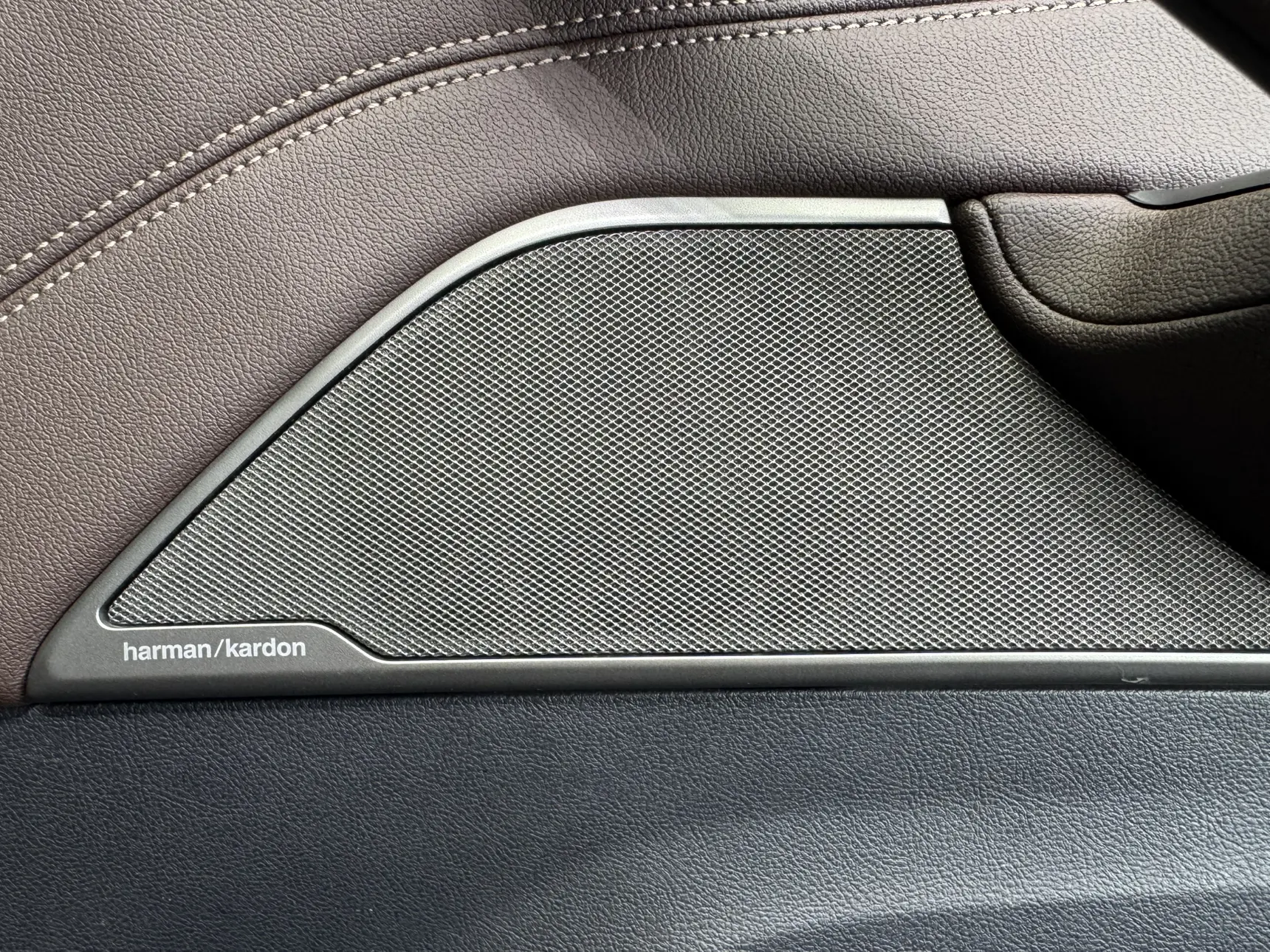 BMW 530Li, 2022 11