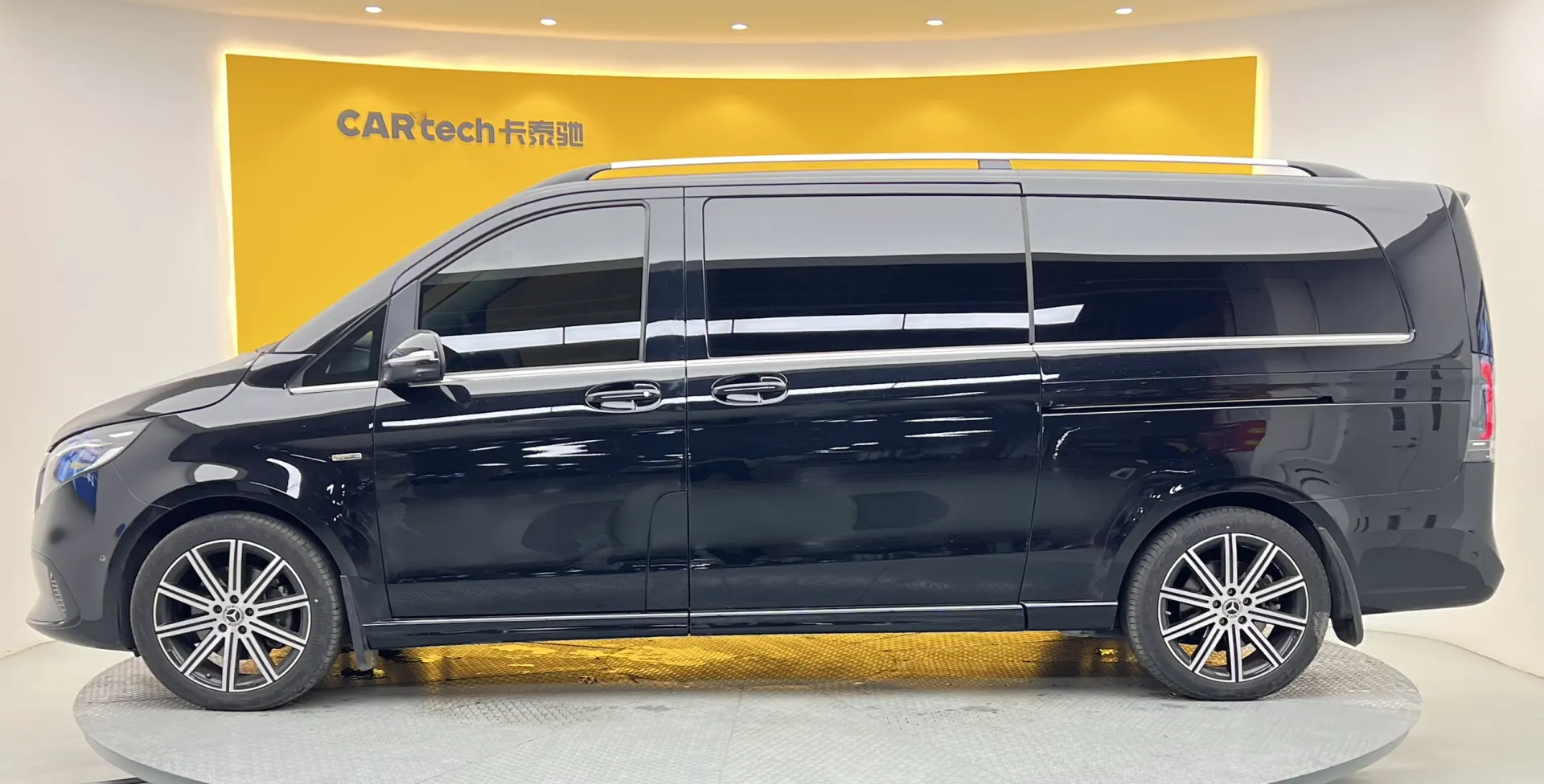 Mercedes-Benz V, 2025 7
