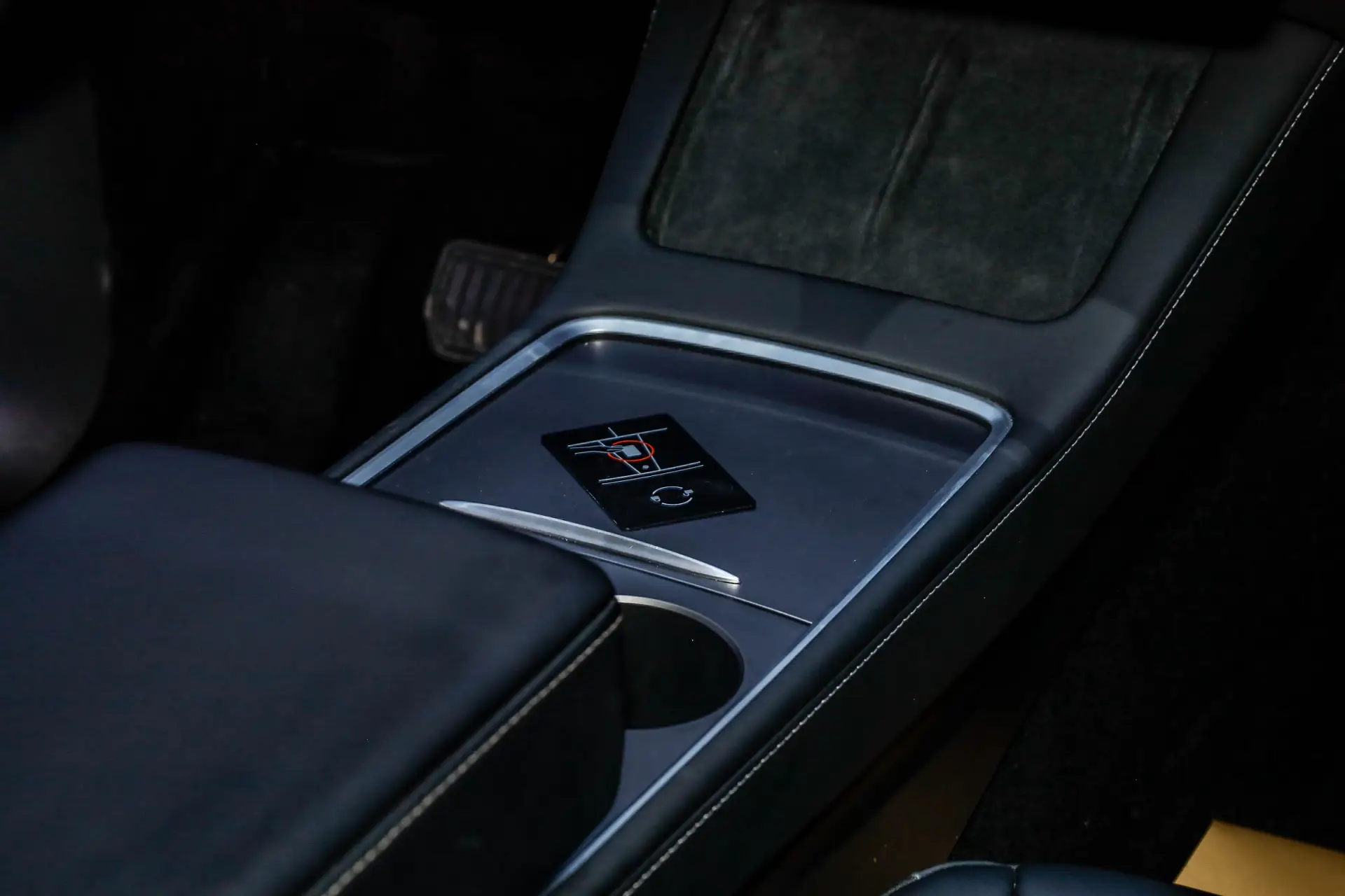 Tesla Model Y, 2023 33