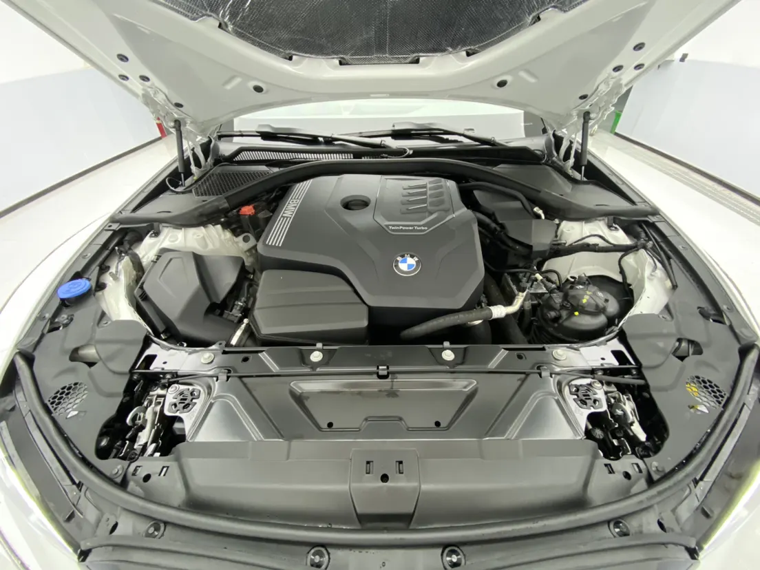 BMW 325Li, 2024 11