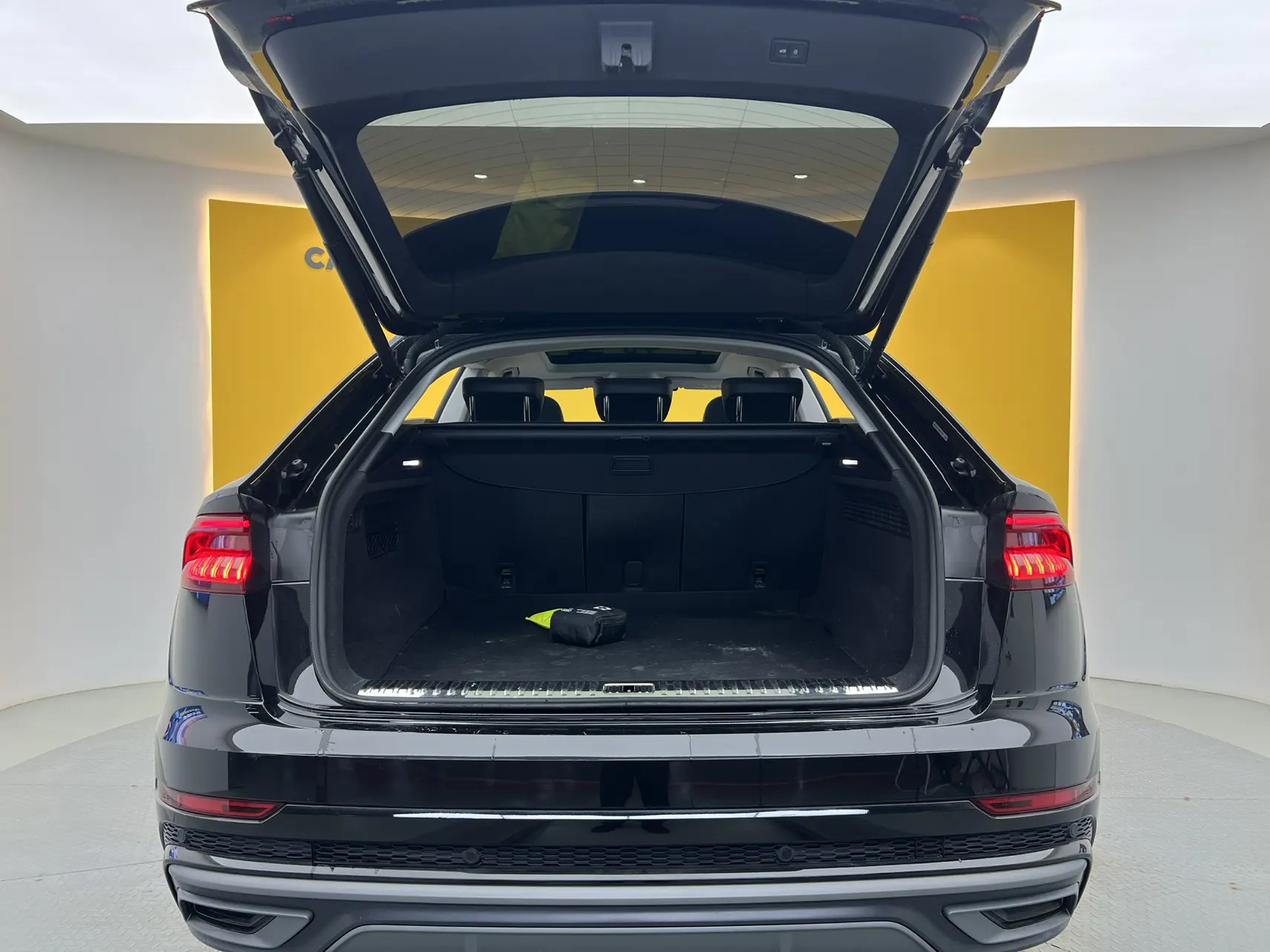Audi Q8 55 TFSI, 2022 4