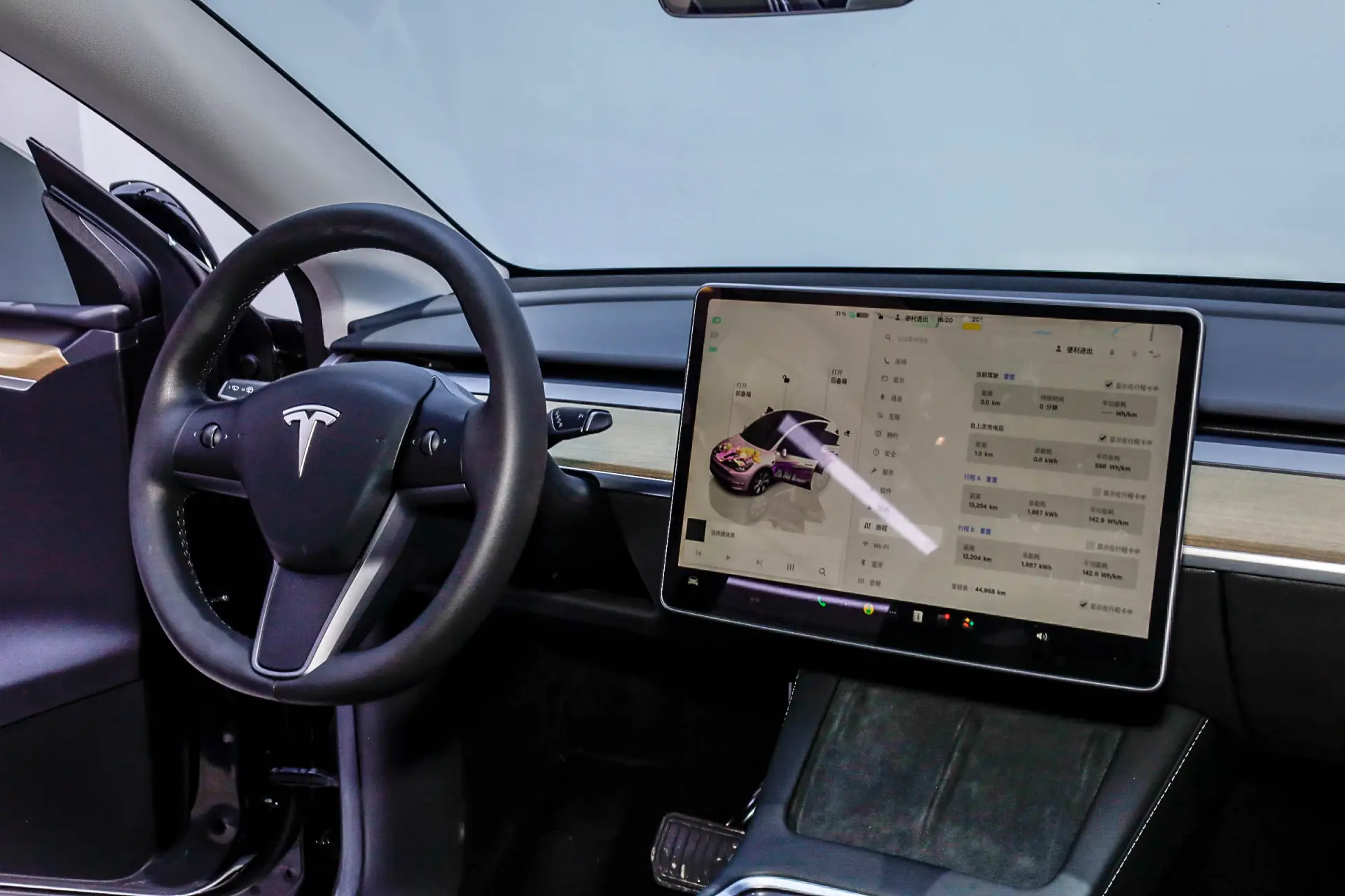 Tesla Model Y, 2023 34