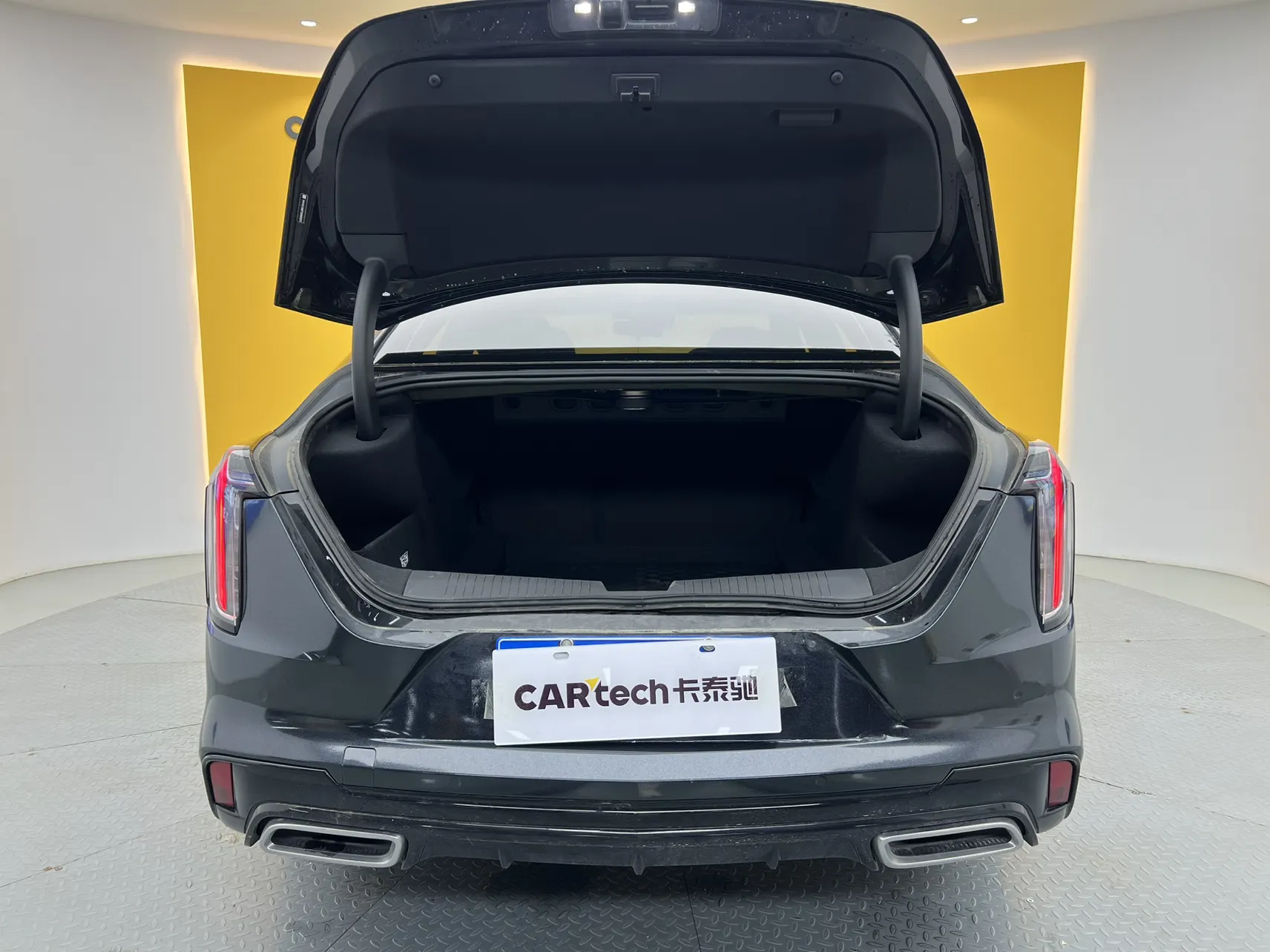 Cadillac CT4, 2023 все фото