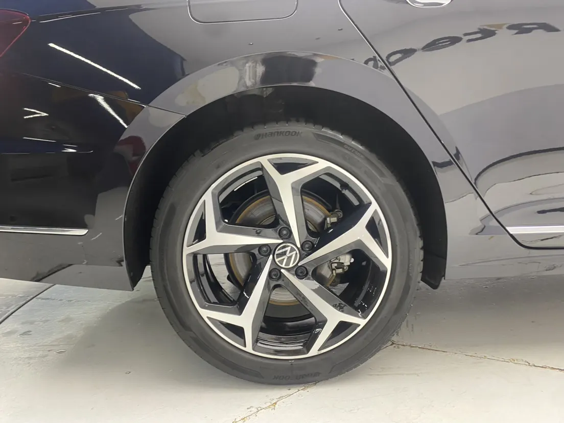 Volkswagen Passat, 2024 11