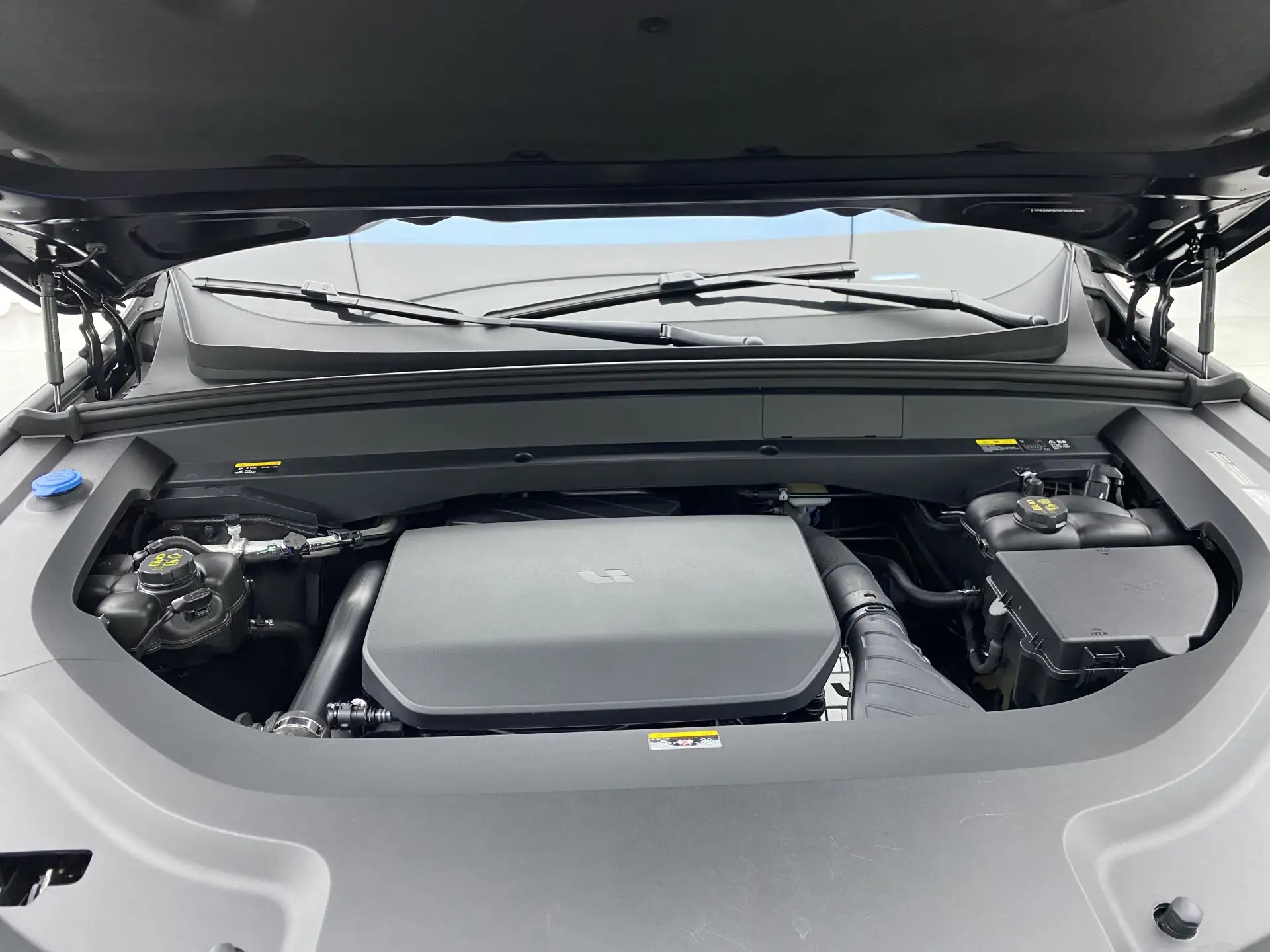 Li Auto L8, 2023 32