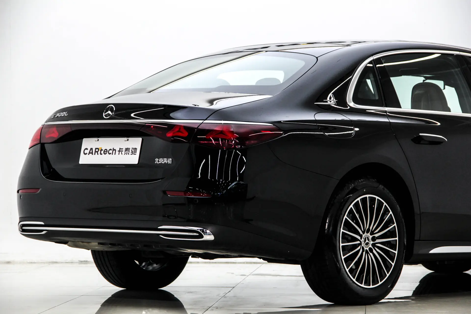 Mercedes-Benz E 260 L, 2025 4