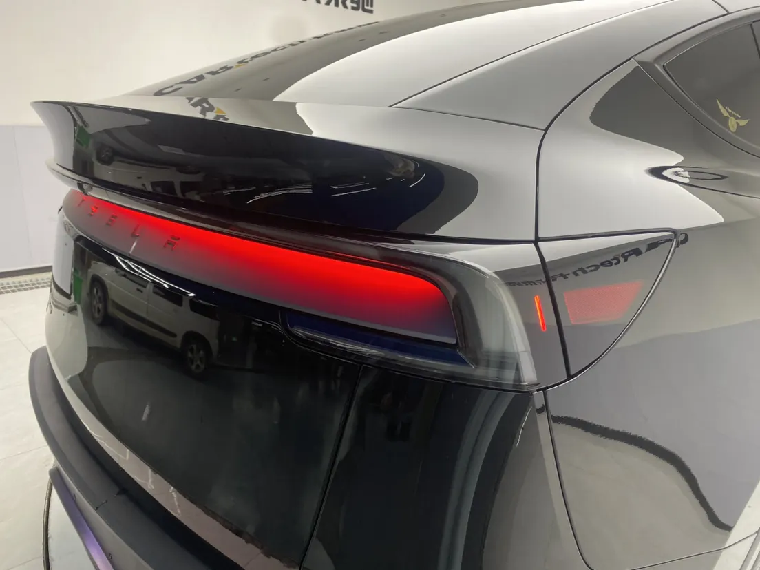 Tesla Model Y, 2025 10