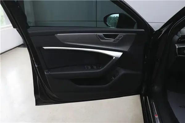 Audi A6L 45 TFSI, 2025 10