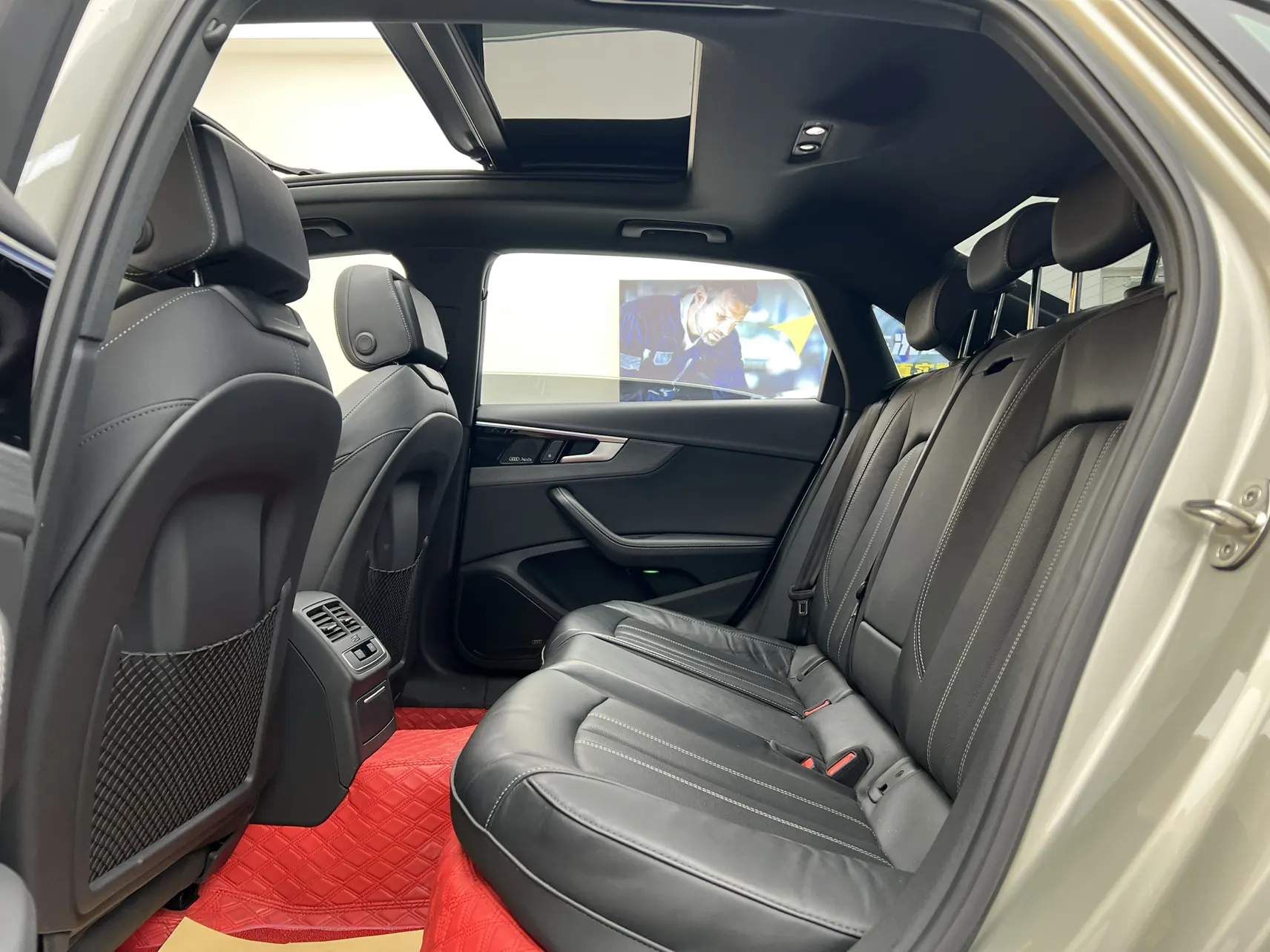 Audi A4L 40 TFSI, 2023 31
