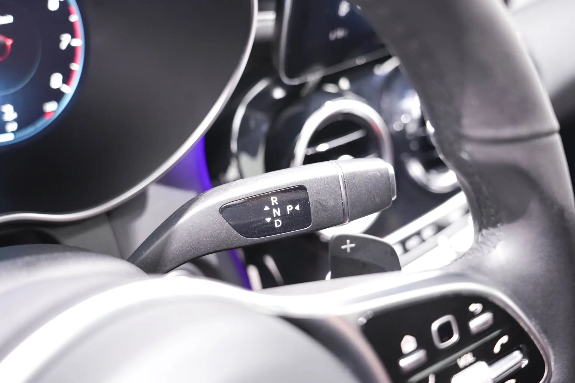 Mercedes-Benz GLC 260 4MATIC, 2021 24