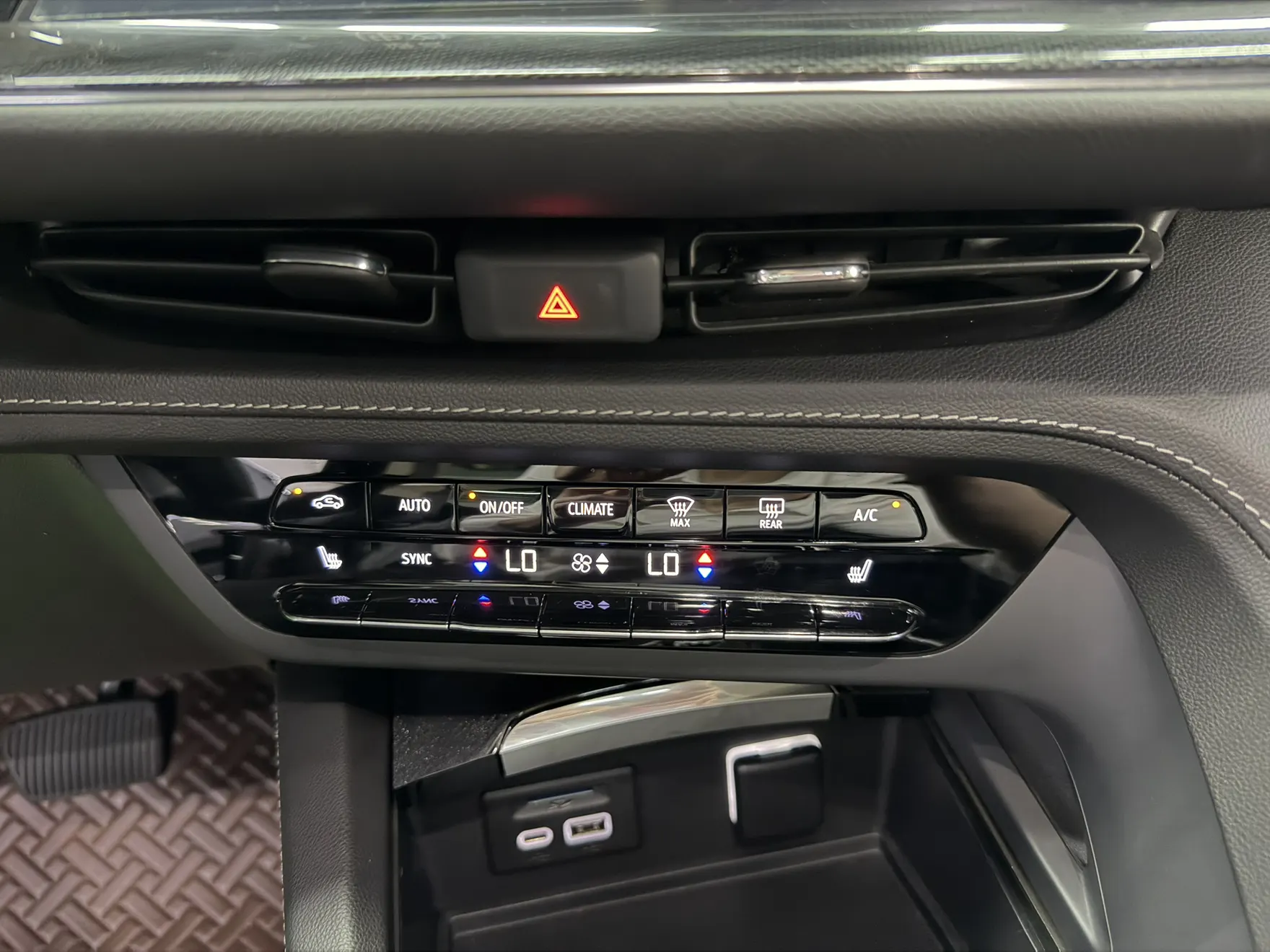 Buick Envision, 2022 12