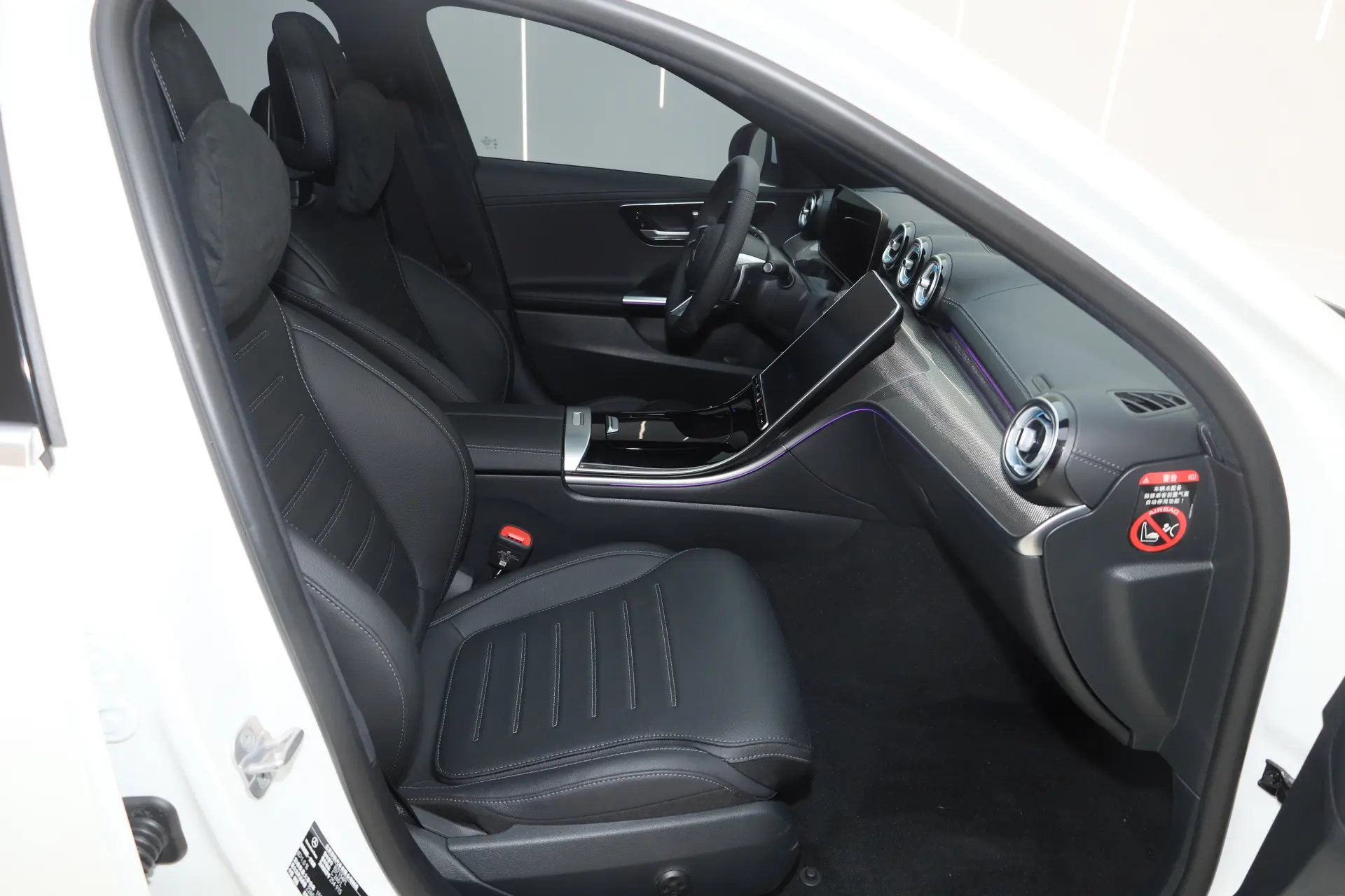 Mercedes-Benz C 260 L, 2025 17