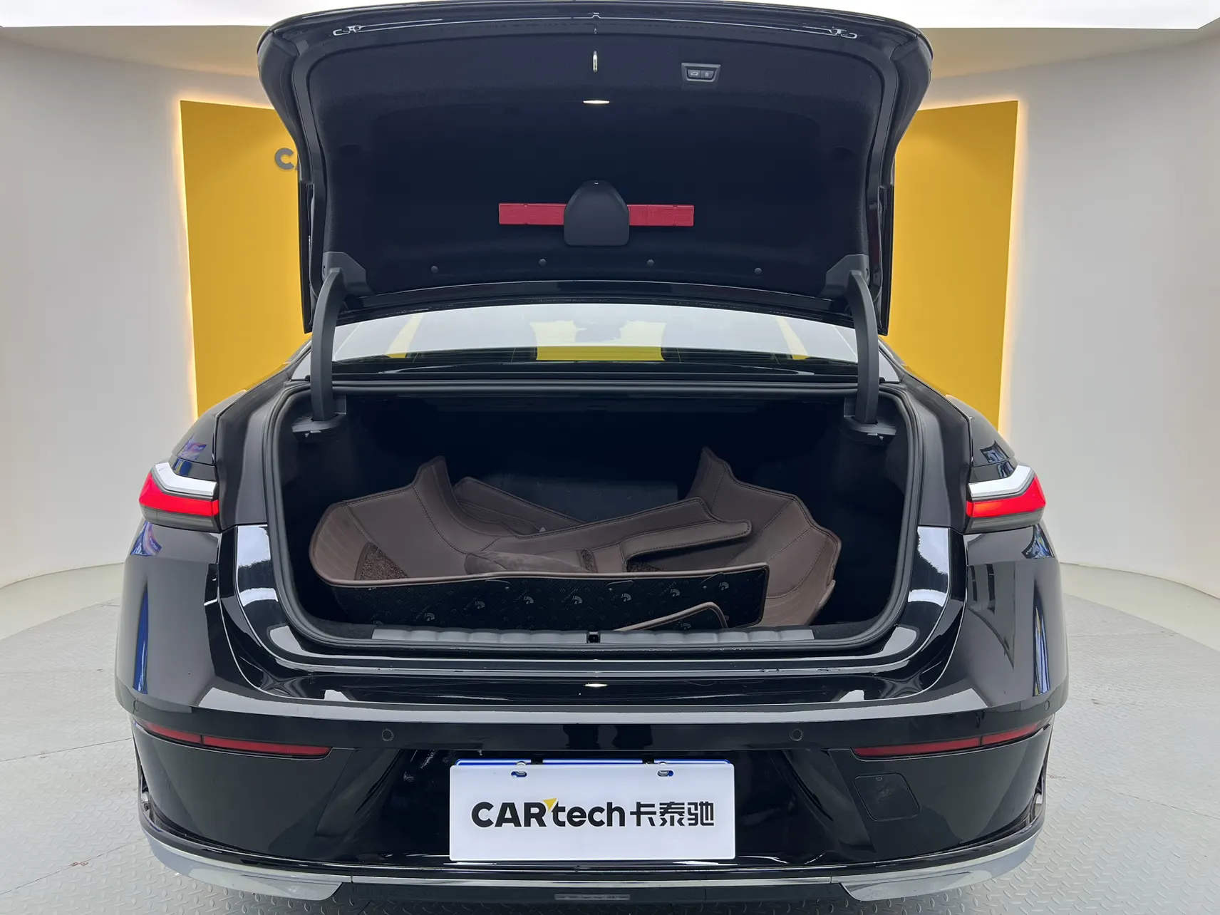 BMW 740Li, 2023 13