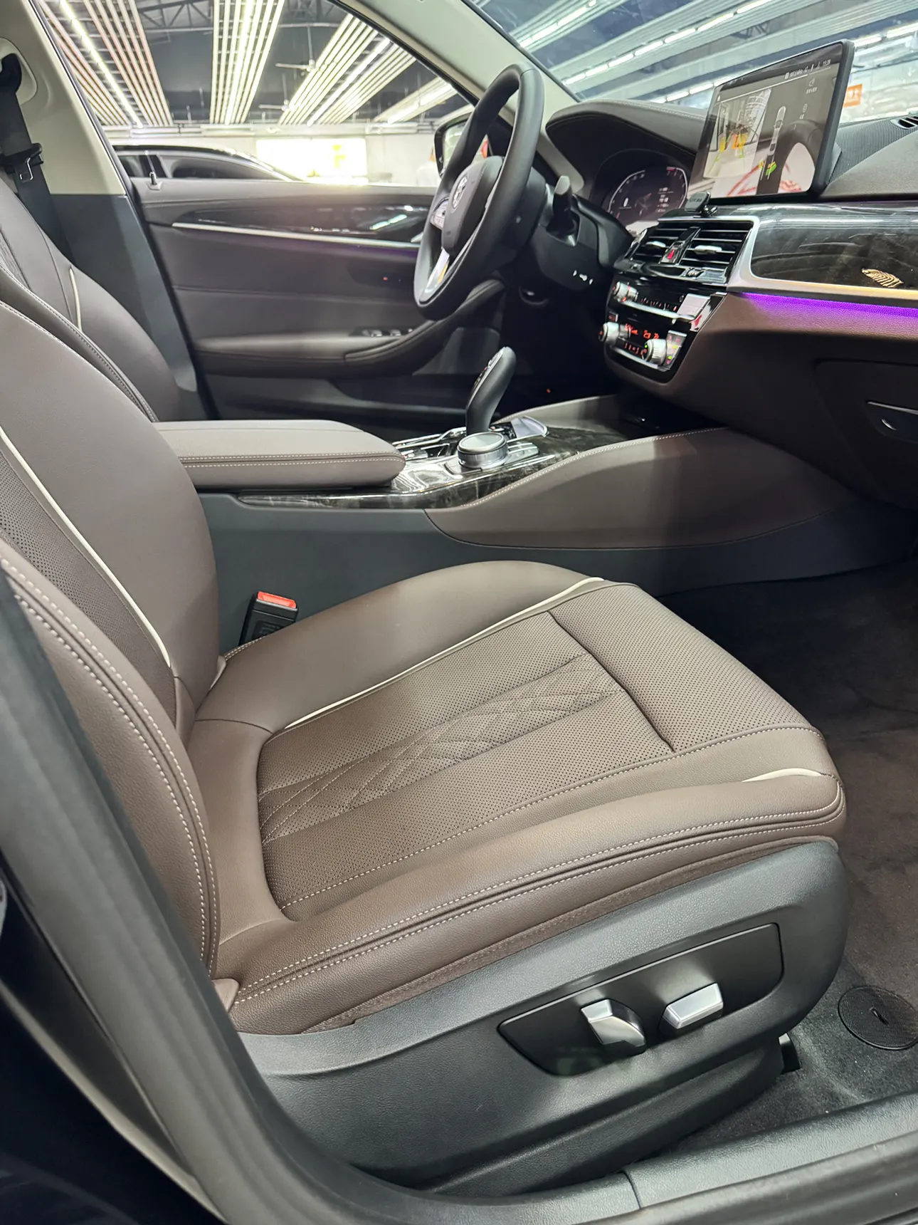 BMW 525Li, 2023 12