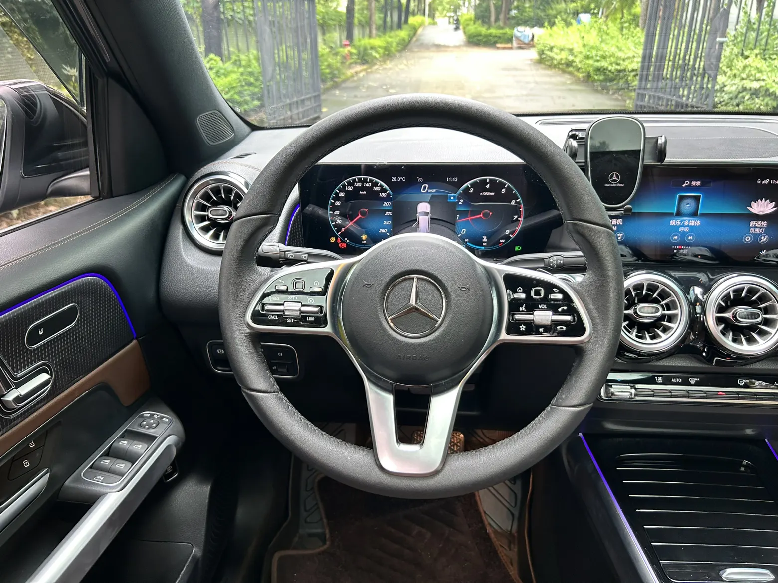 Mercedes-Benz GLB, 2022 11