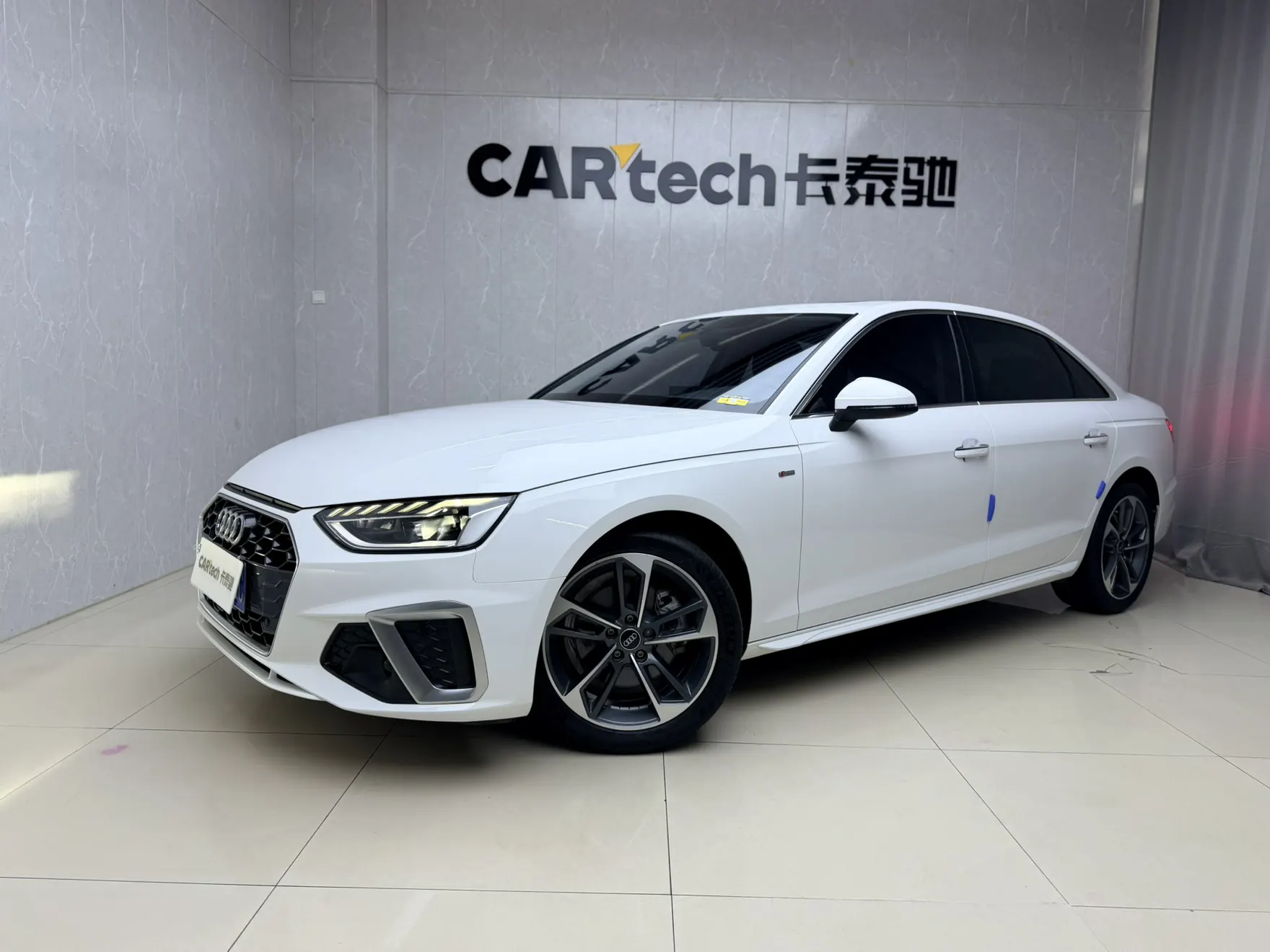 Audi A4L 40 TFSI