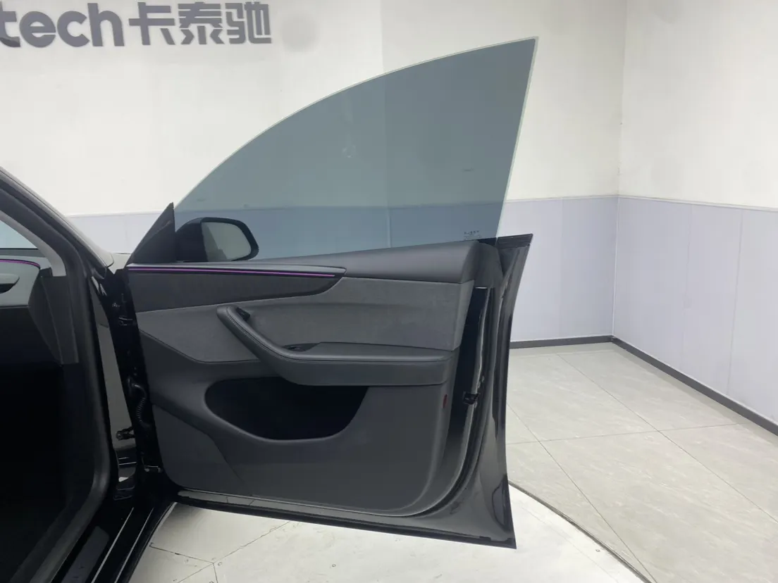 Tesla Model Y, 2025 27