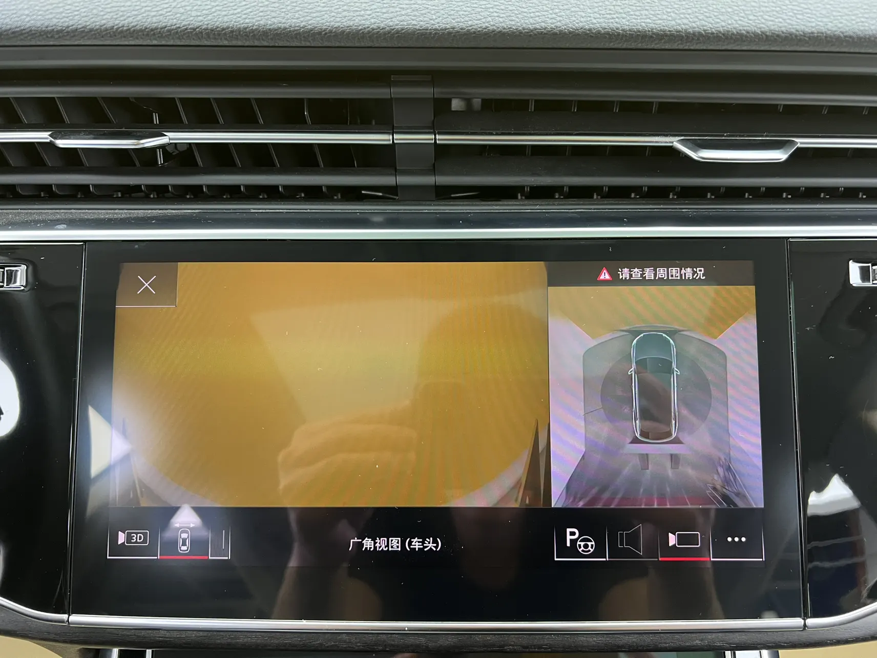 Audi Q8 55 TFSI, 2022 32