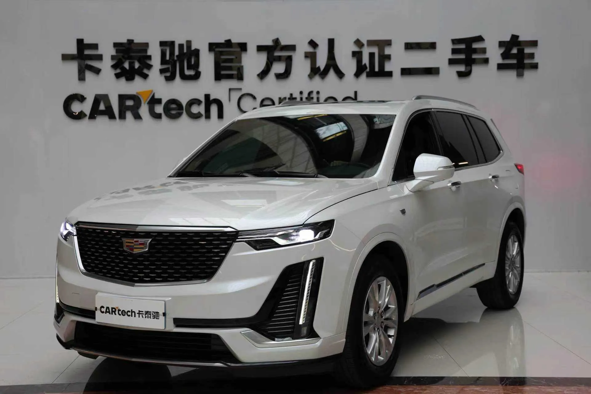 Cadillac XT6