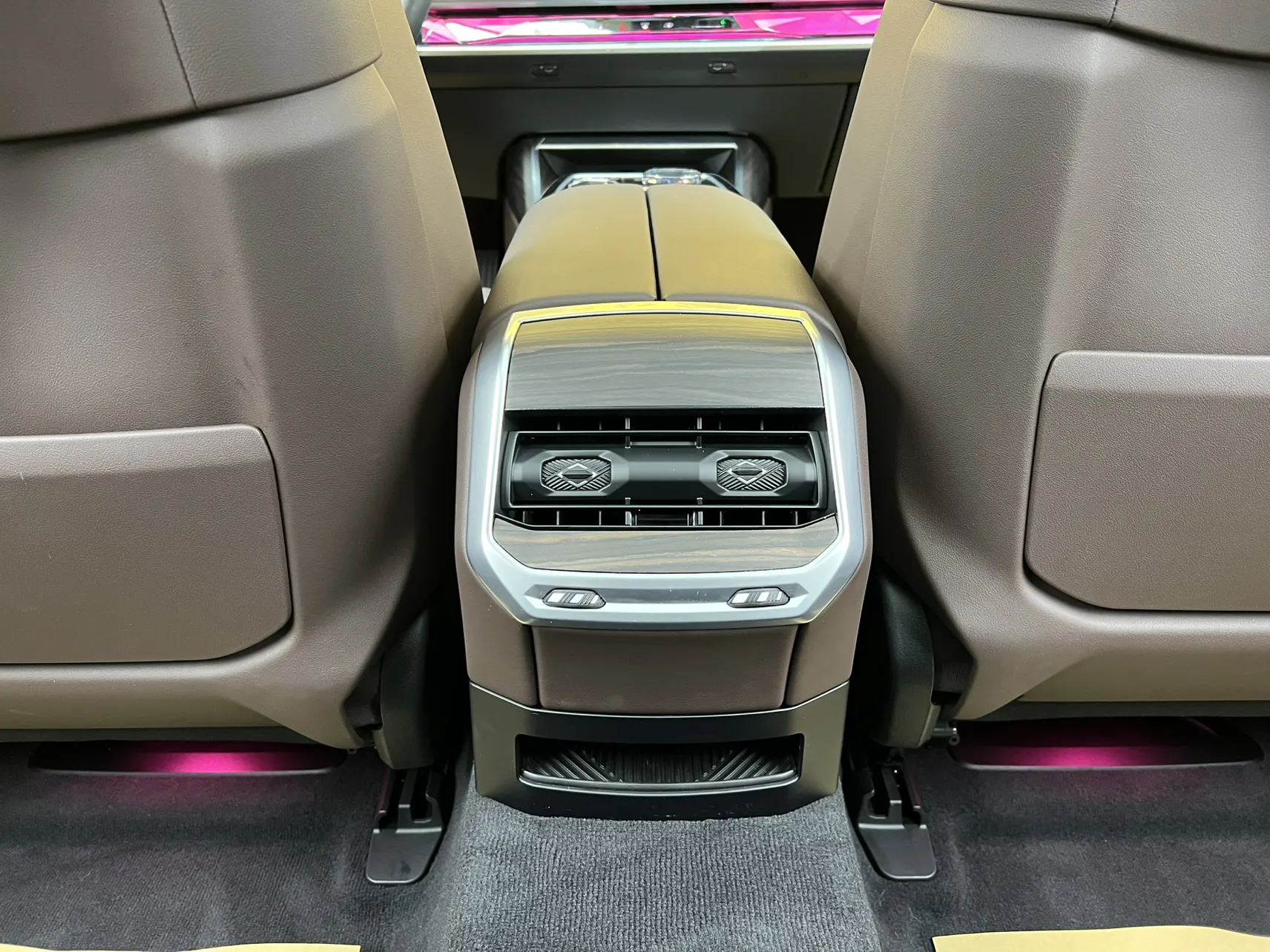 BMW 740Li, 2023 29