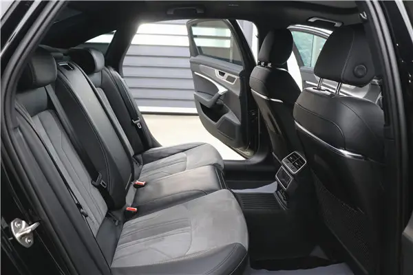 Audi A6L 45 TFSI, 2025 24