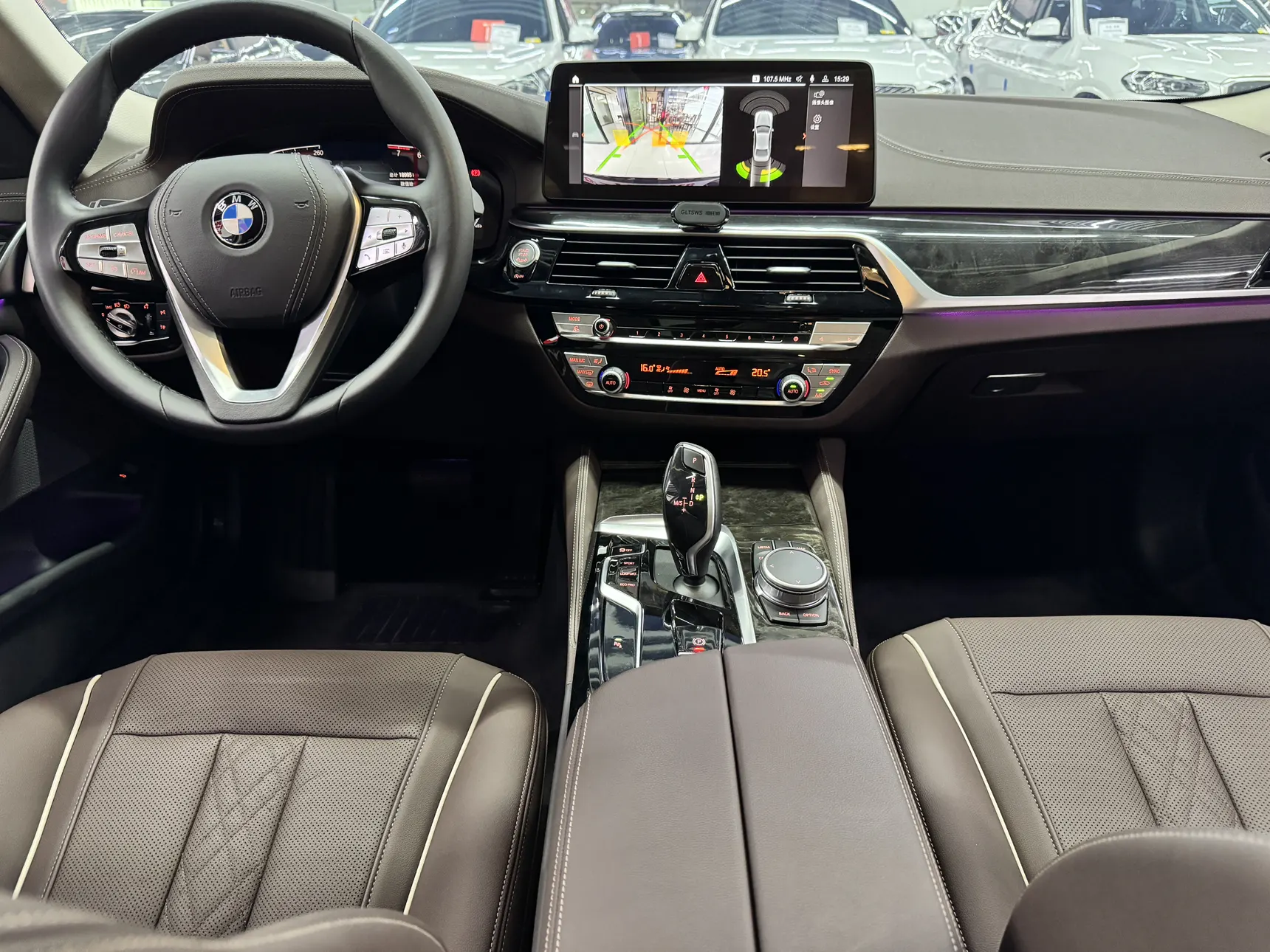 BMW 525Li, 2023 7
