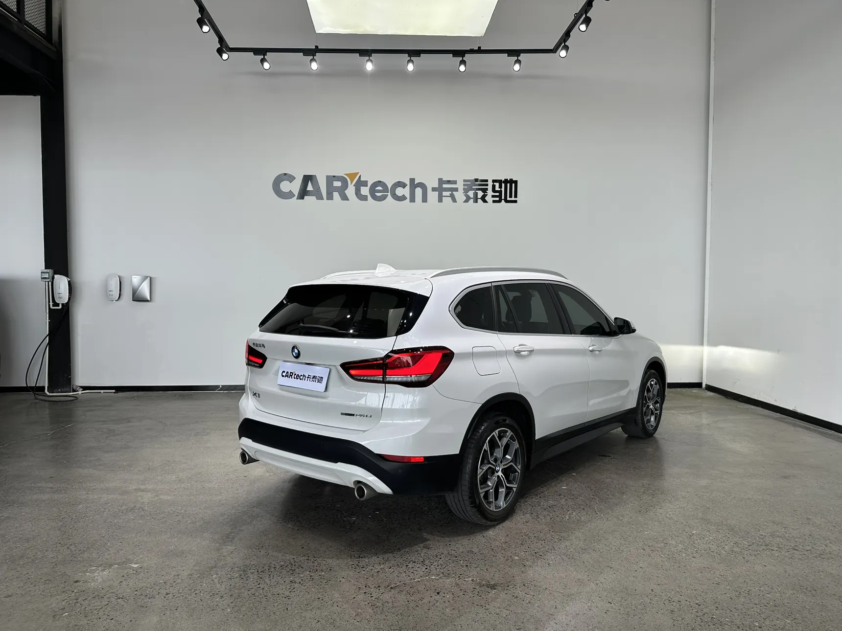 BMW X1, 2022 все фото
