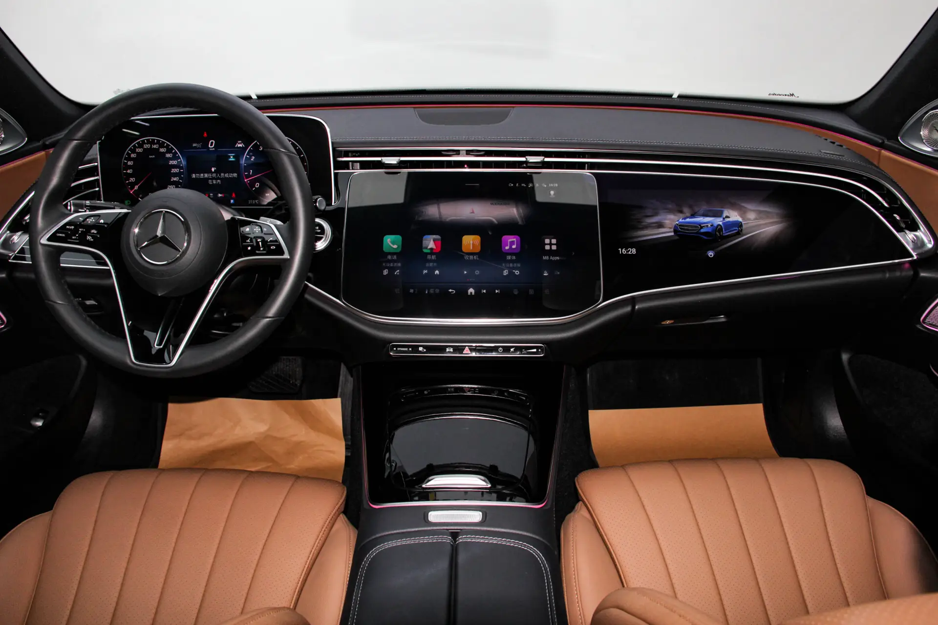Mercedes-Benz E 260 L, 2025 14
