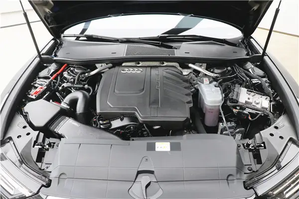 Audi A6L 45 TFSI, 2025 7