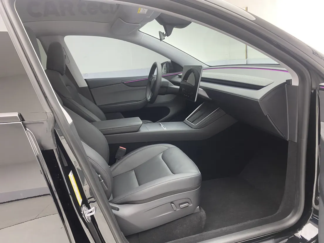 Tesla Model Y, 2025 19